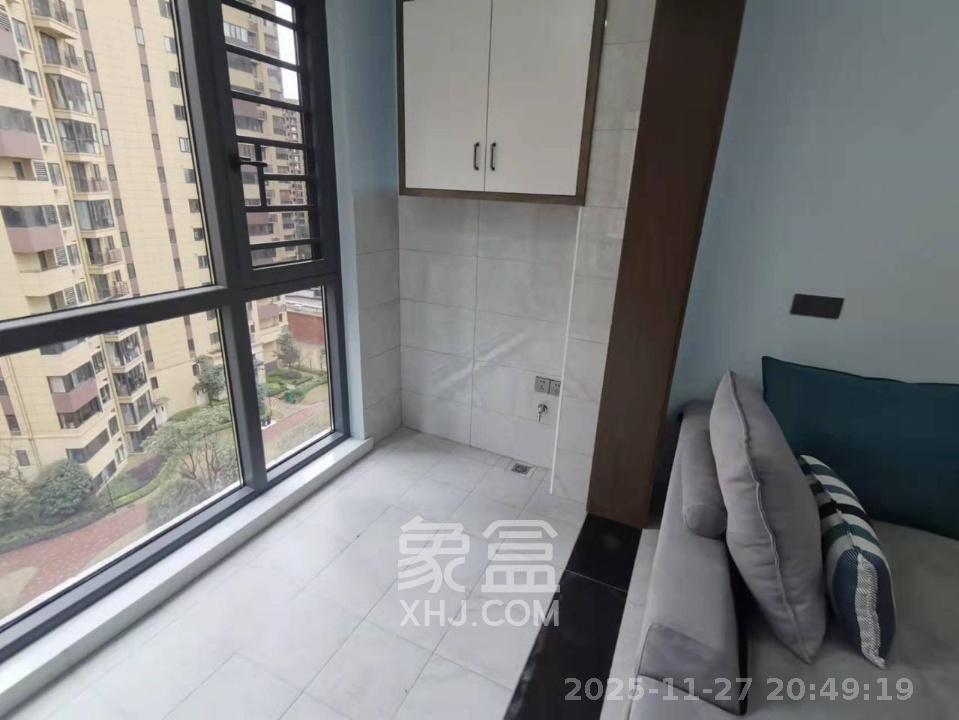 保利香槟国际  3室2厅2卫    2500.0元/月室内图