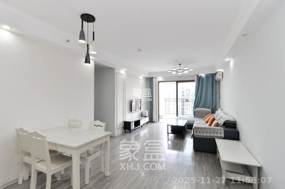 卓越浅水湾  3室2厅2卫    2700.0元/月室内图