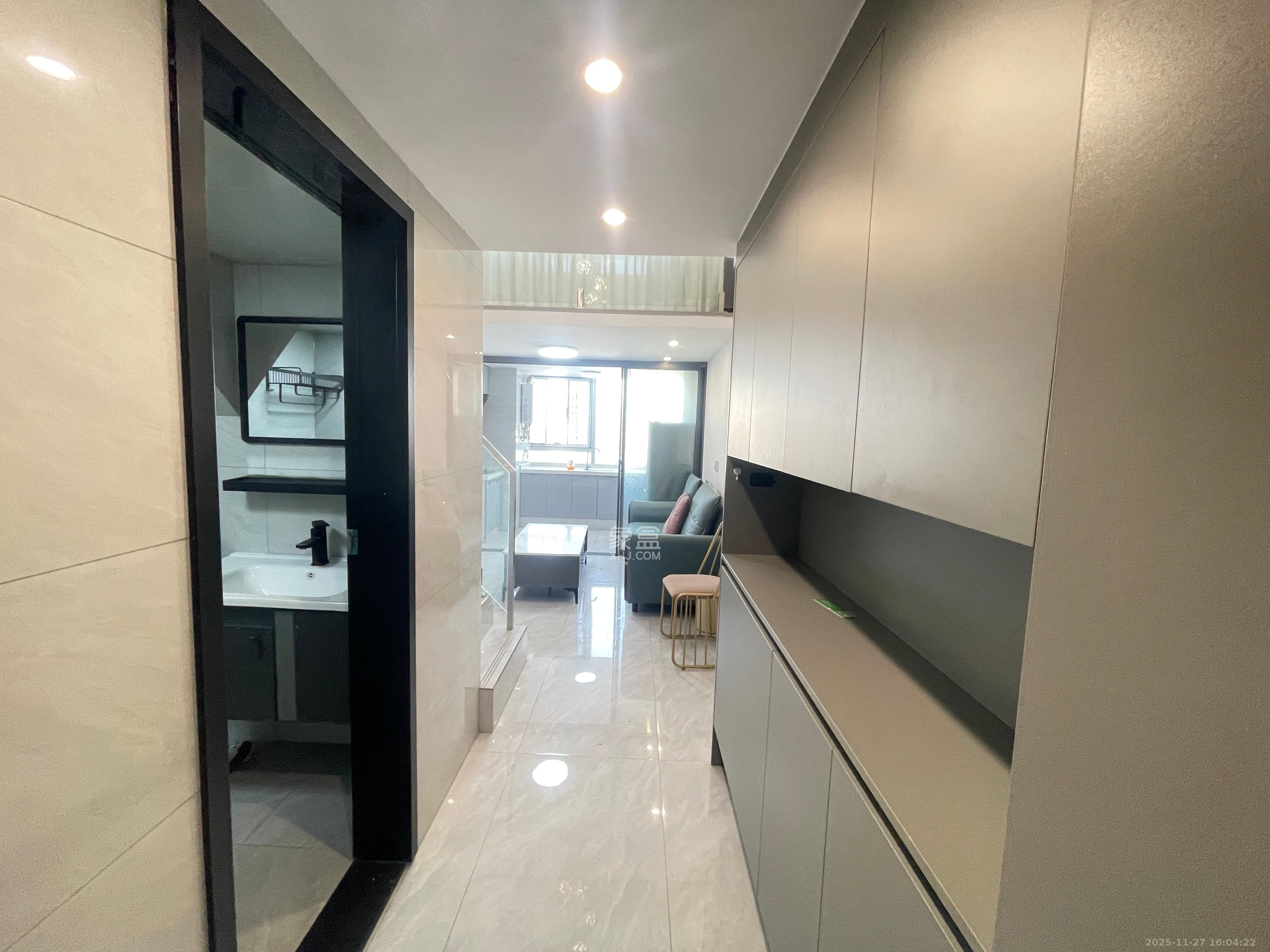 卓越伊景寓  2室2厅1卫    2000.0元/月室内图