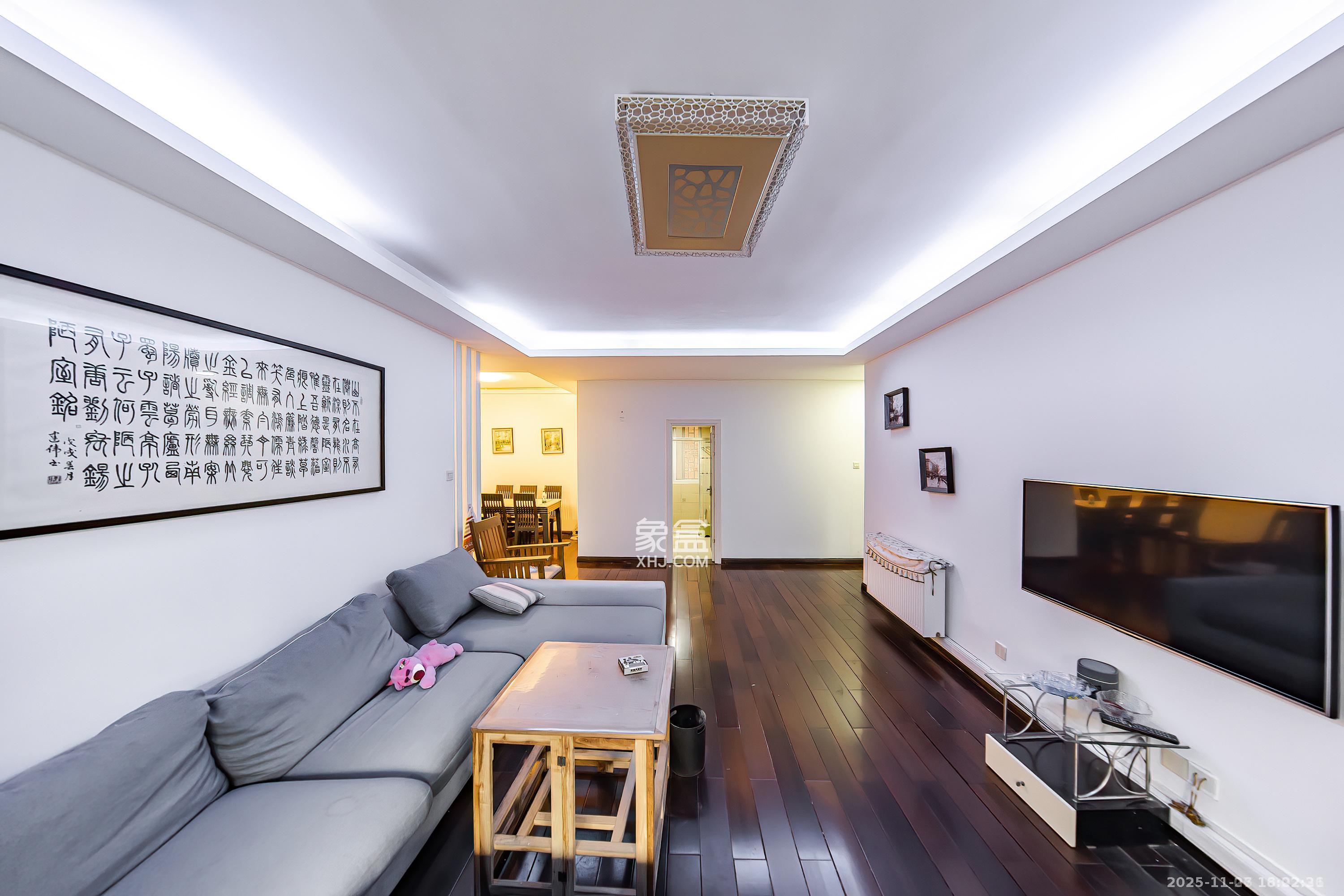 左岸春天 3室2厅2卫 2300.0元/月 左岸春天 3室2厅2卫 2300.0元/月室内图