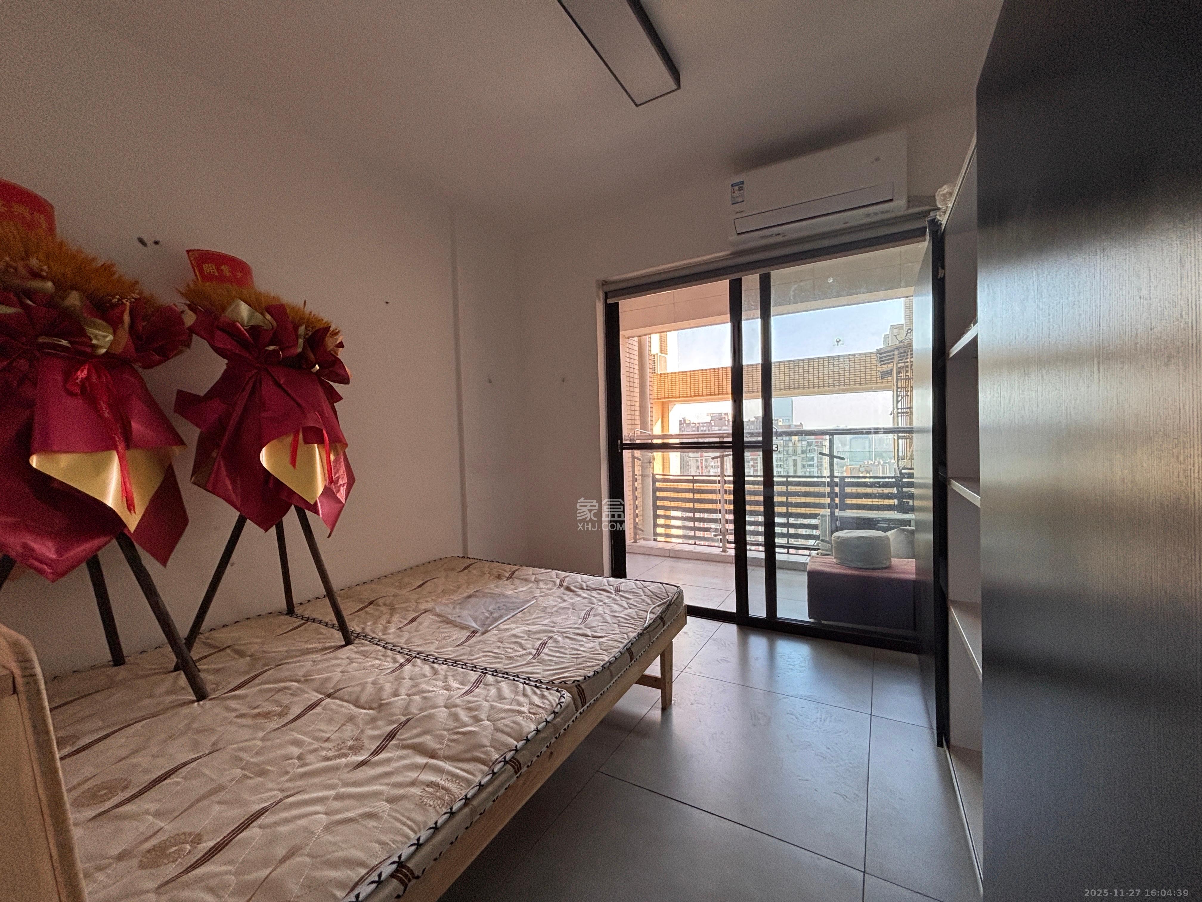 顺安大厦  3室2厅2卫    3500.0元/月室内图