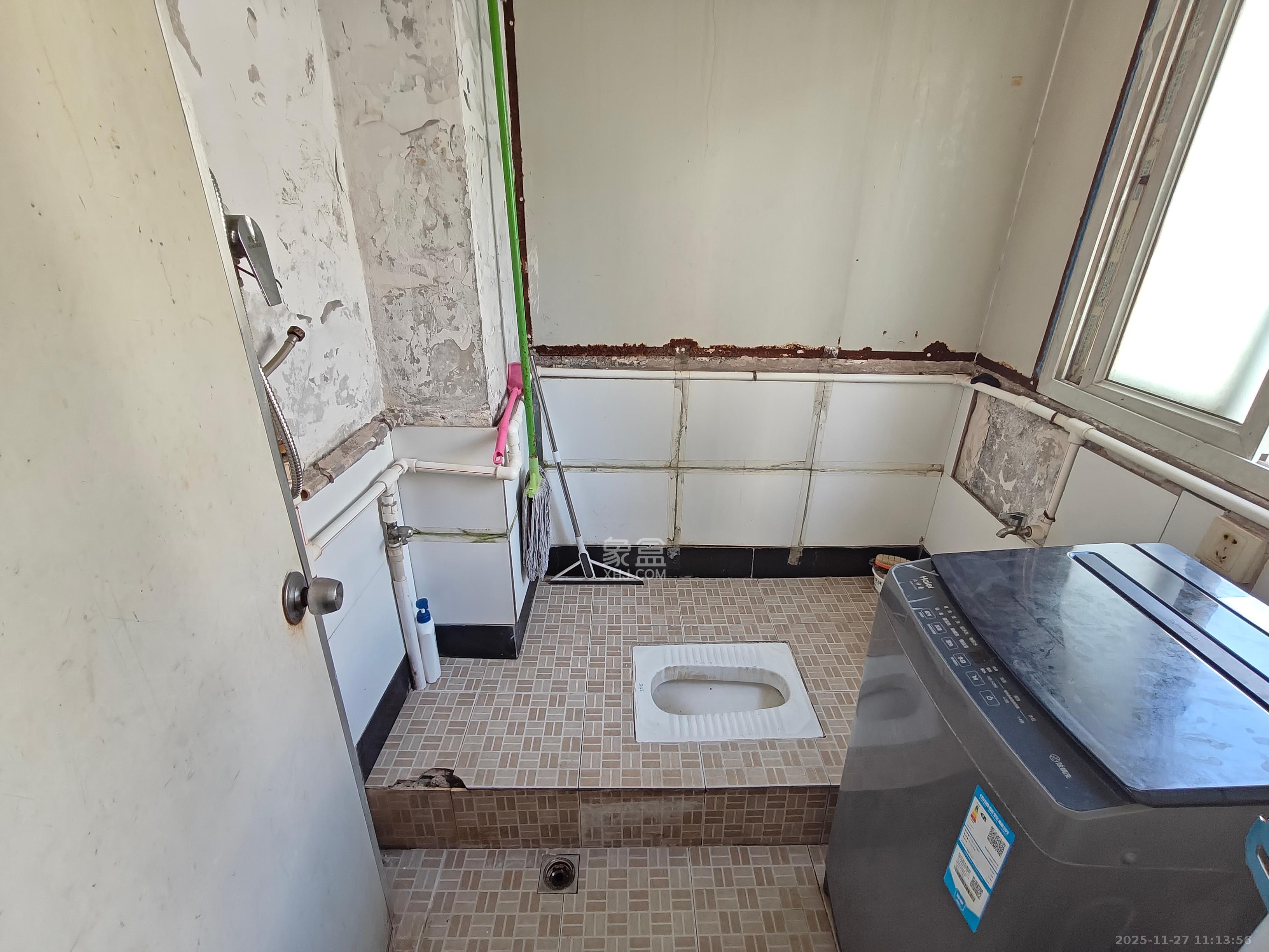 家龙湾小区（人民西路155号）  2室1厅1卫    2000.0元/月室内图