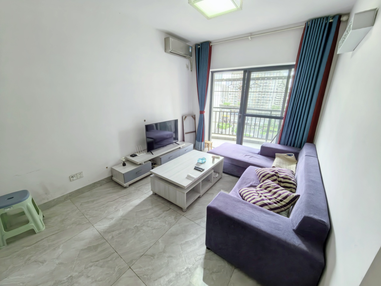 椰岛广场  1室1厅1卫    2500.0元/月室内图