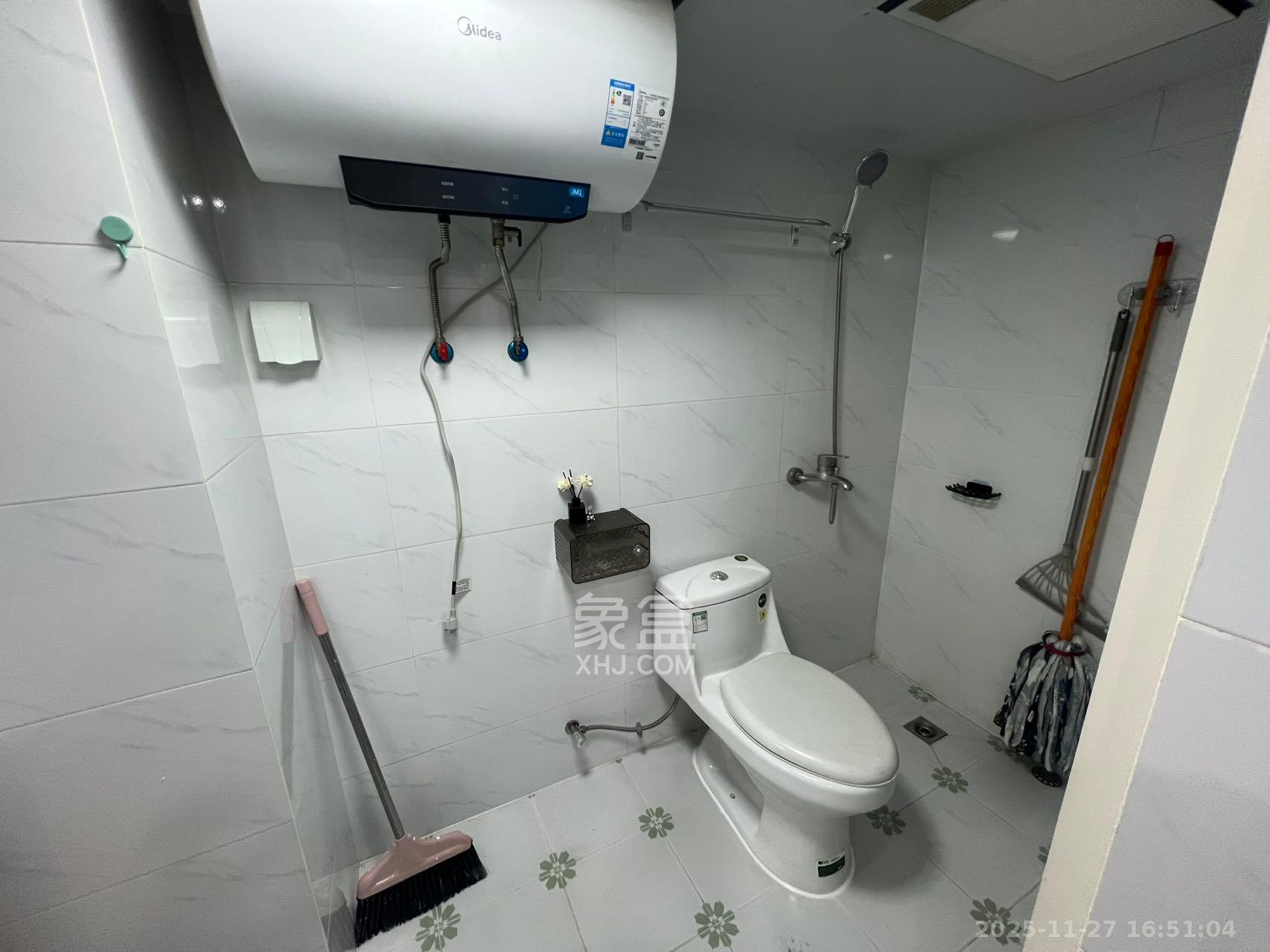 新长海漓湘悦  1室1厅1卫    1800.0元/月室内图