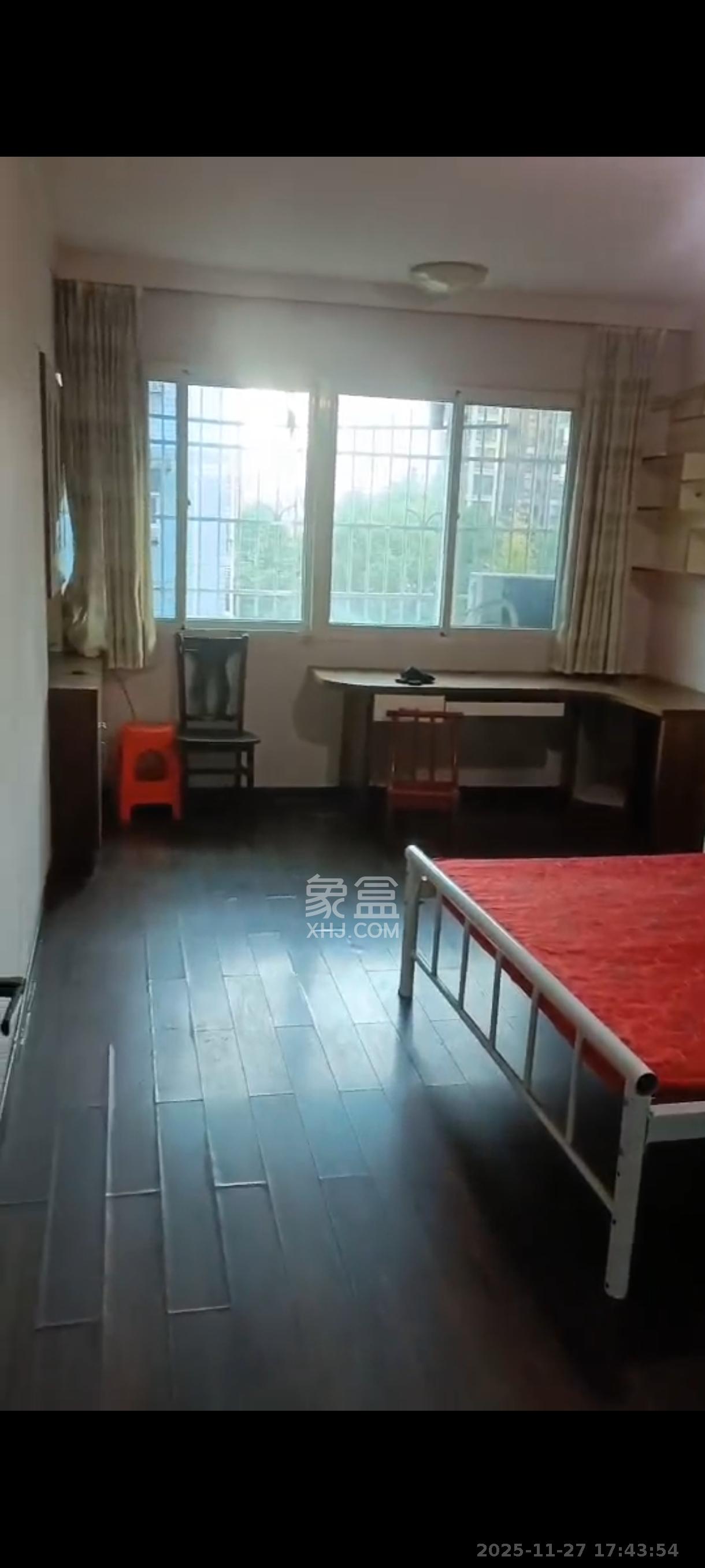 五一新村安置小区(永定社区、永兴社区、永祥社区) 3室1厅1卫 2000.0元/月 五一新村安置小区(永定社区、永兴社区、永祥社区) 3室1厅1卫 2000.0元/月室内图