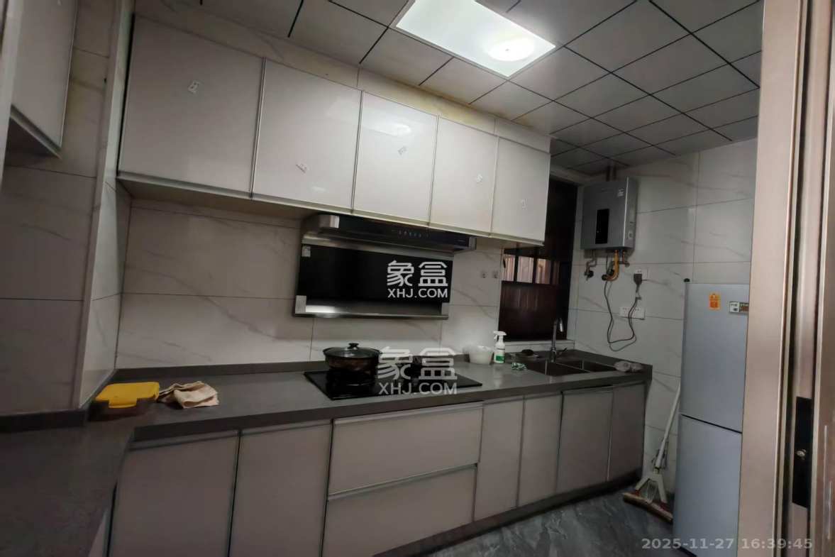 深业睿城 3室2厅1卫 2400.0元/月 深业睿城 3室2厅1卫 2400.0元/月室内图