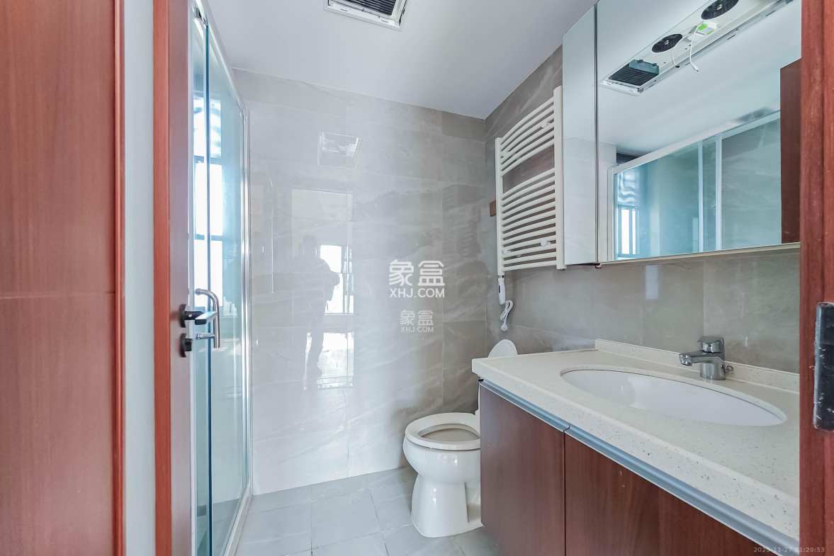 绿地长沙城际空间站(绿地新里佳苑) 4室2厅2卫 138.0万 绿地长沙城际空间站(绿地新里佳苑) 4室2厅2卫 138.0万卫生间