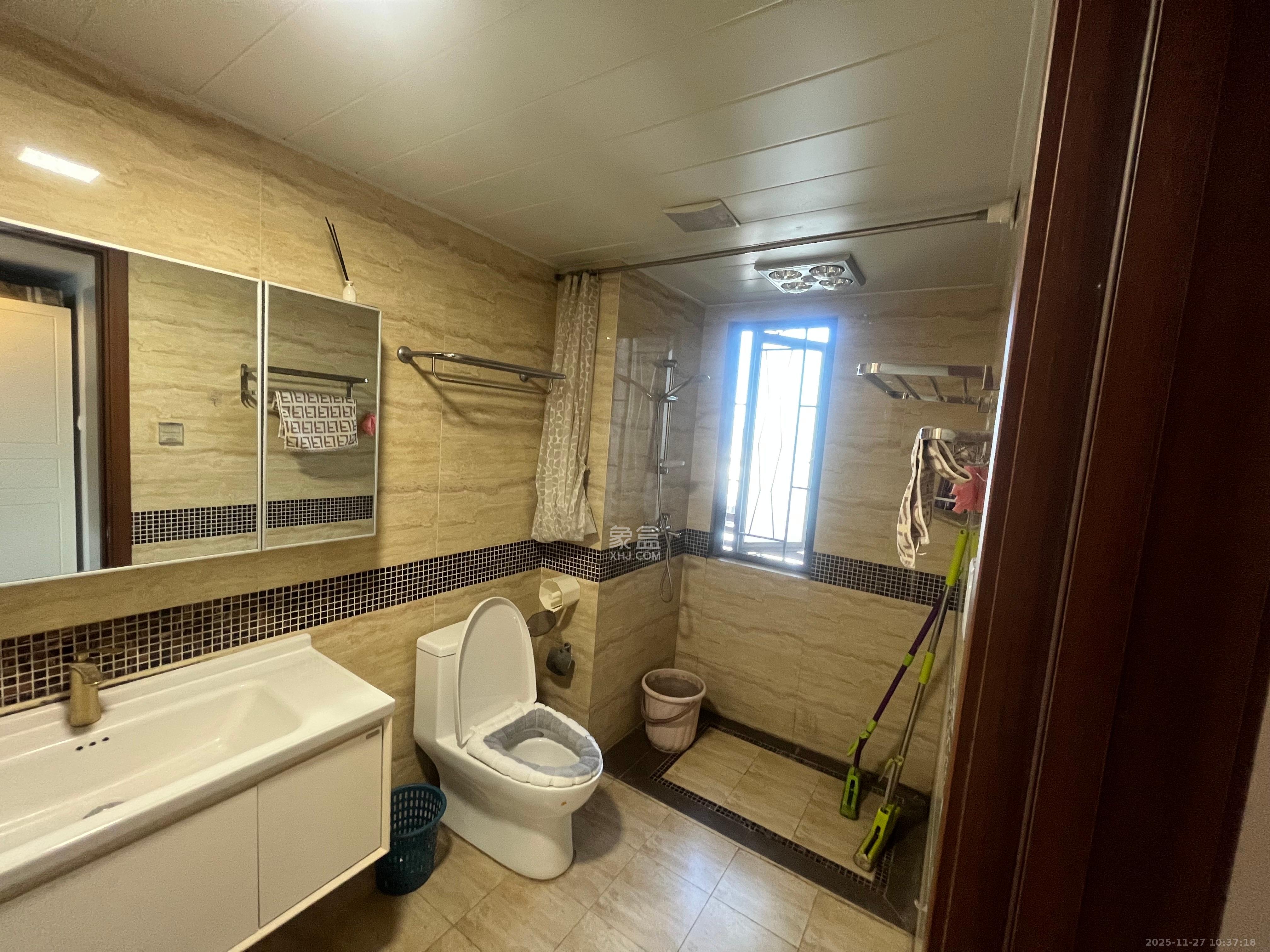 万科金域华府一期 3室2厅2卫 3000.0元/月 万科金域华府一期 3室2厅2卫 3000.0元/月室内图