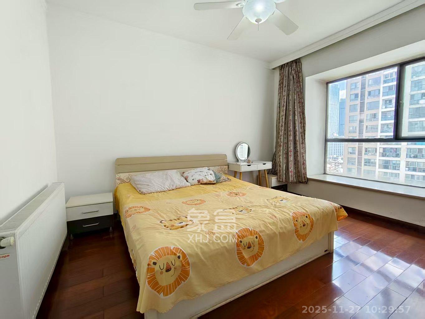 银港水晶城  3室2厅1卫    2600.0元/月室内图