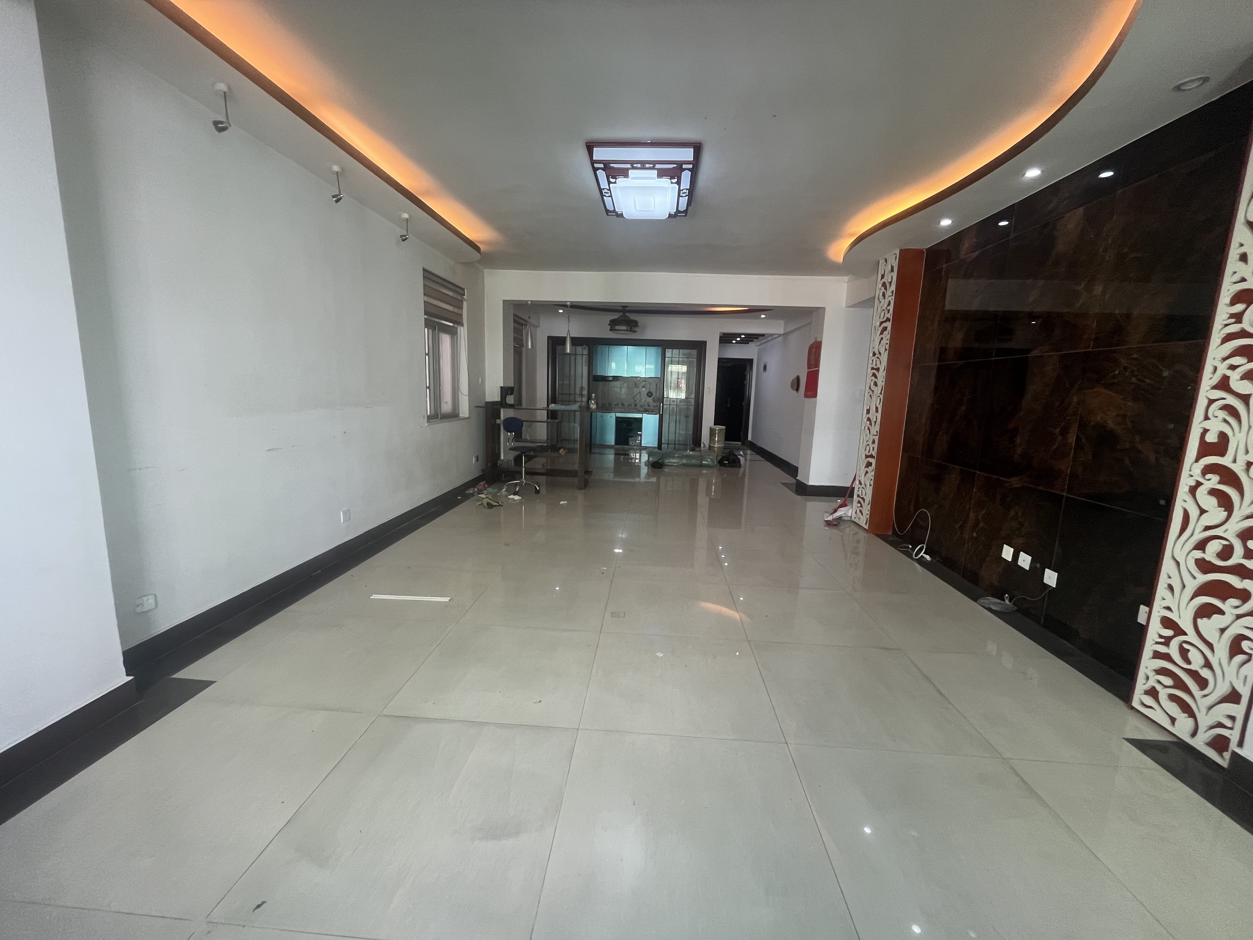 四季大厦 3室2厅2卫 118.0万 四季大厦 3室2厅2卫 118.0万客厅