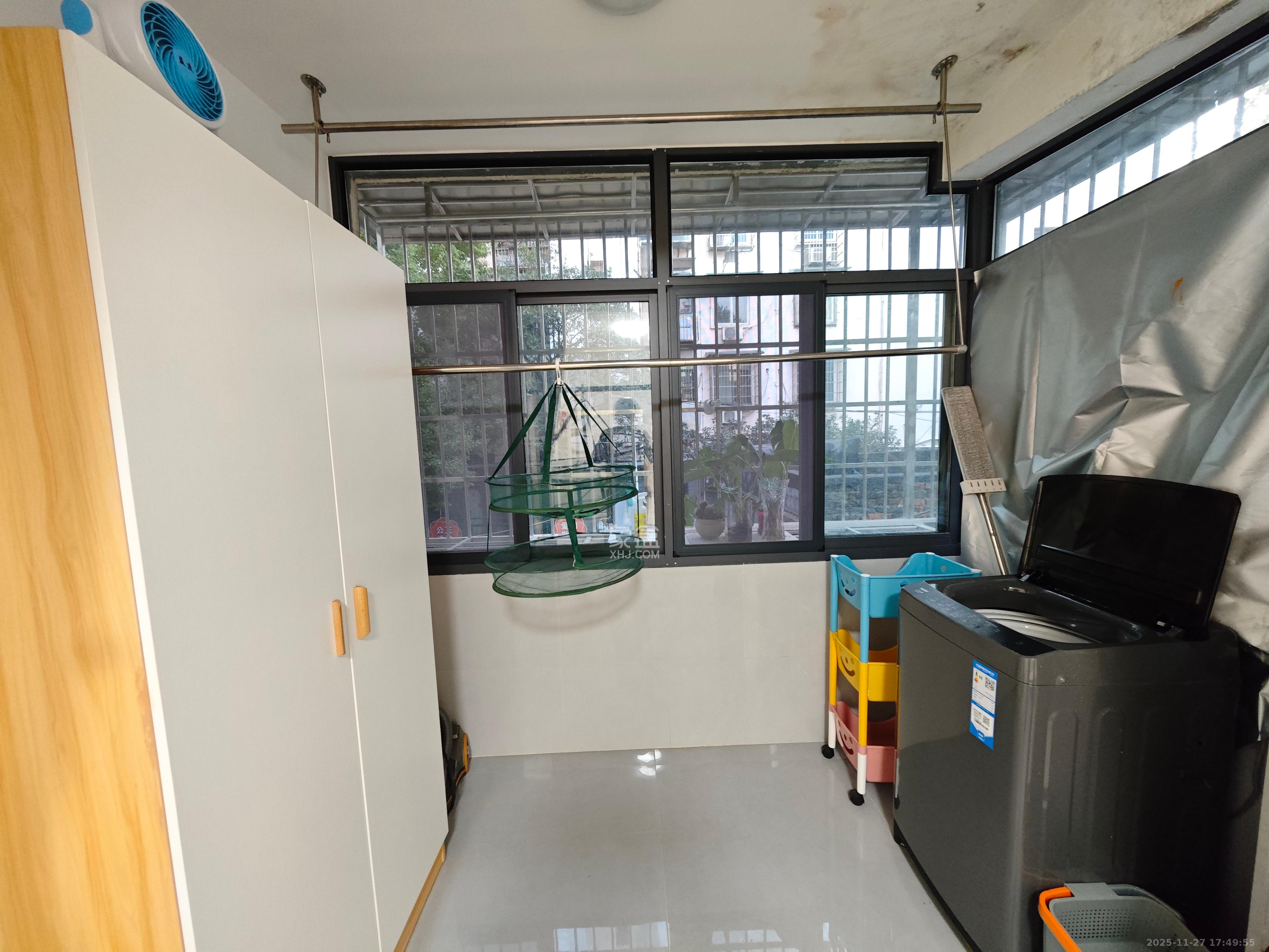 红旗区二片  2室1厅1卫    2500.0元/月室内图