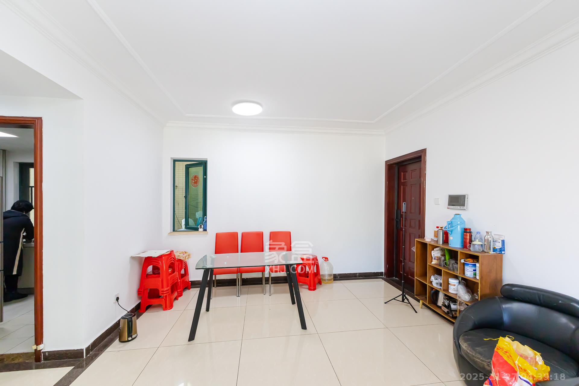 恒大名都 3室2厅2卫 55.0万 恒大名都 3室2厅2卫 55.0万客厅