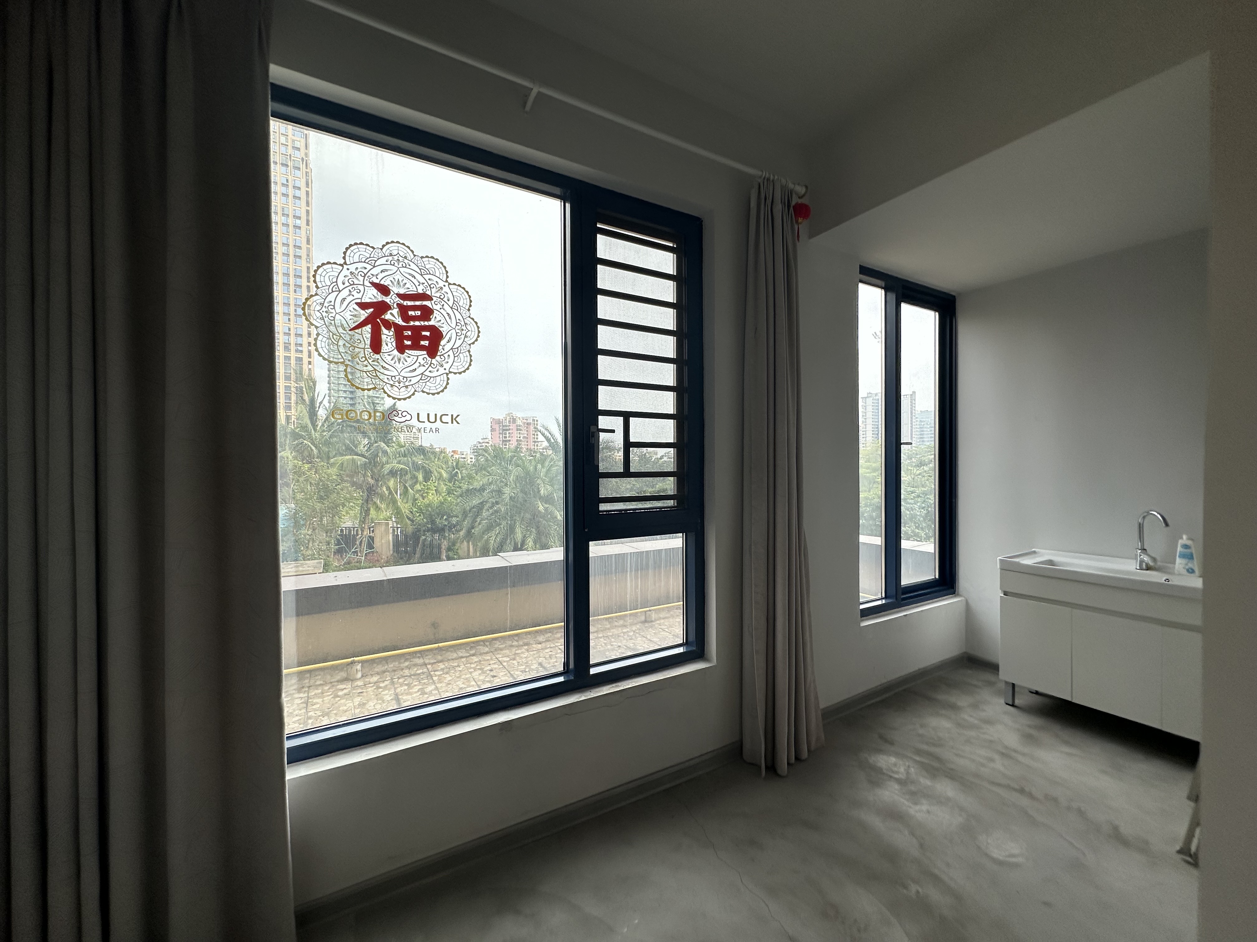 富力首府  4室2厅3卫    400.0万客厅