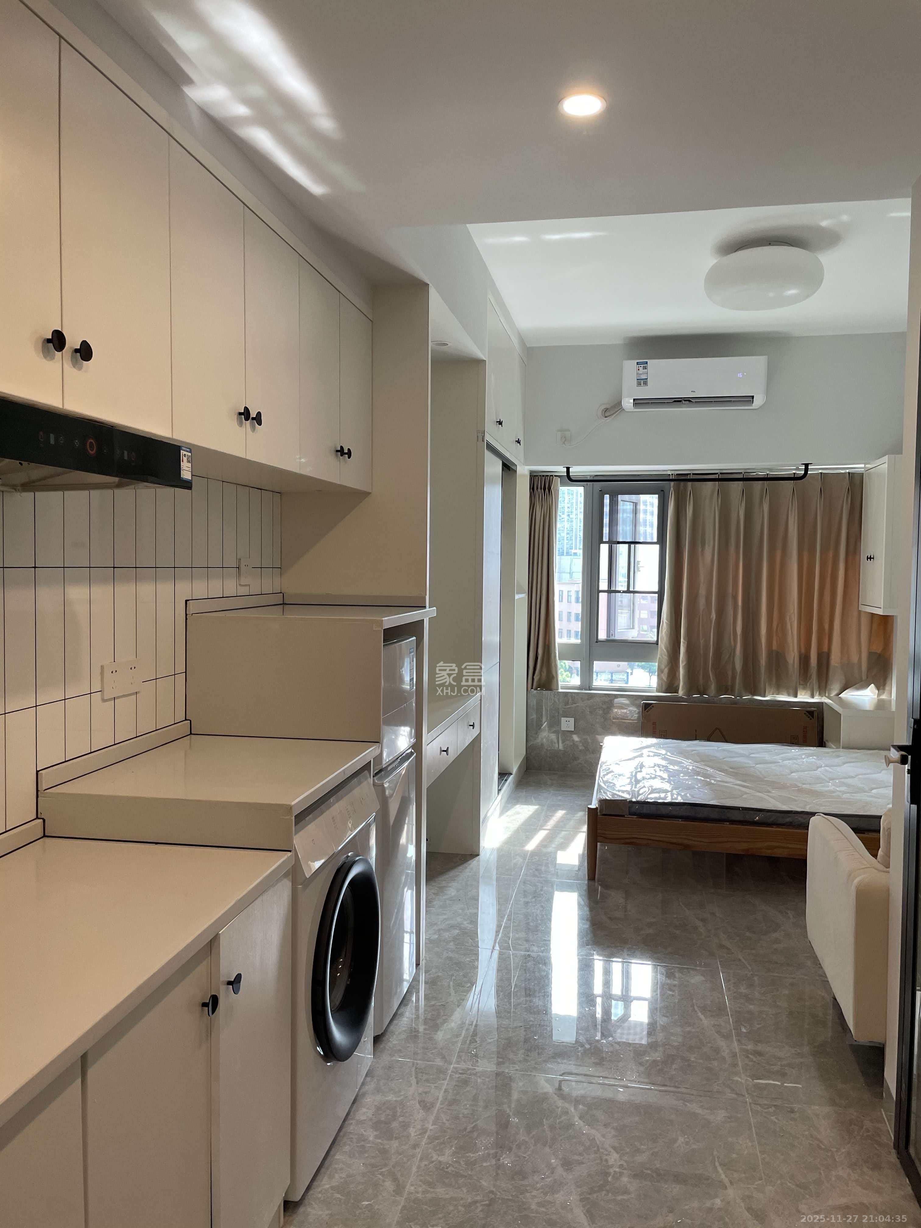 保利天禧EF区  1室1厅1卫    1800.0元/月