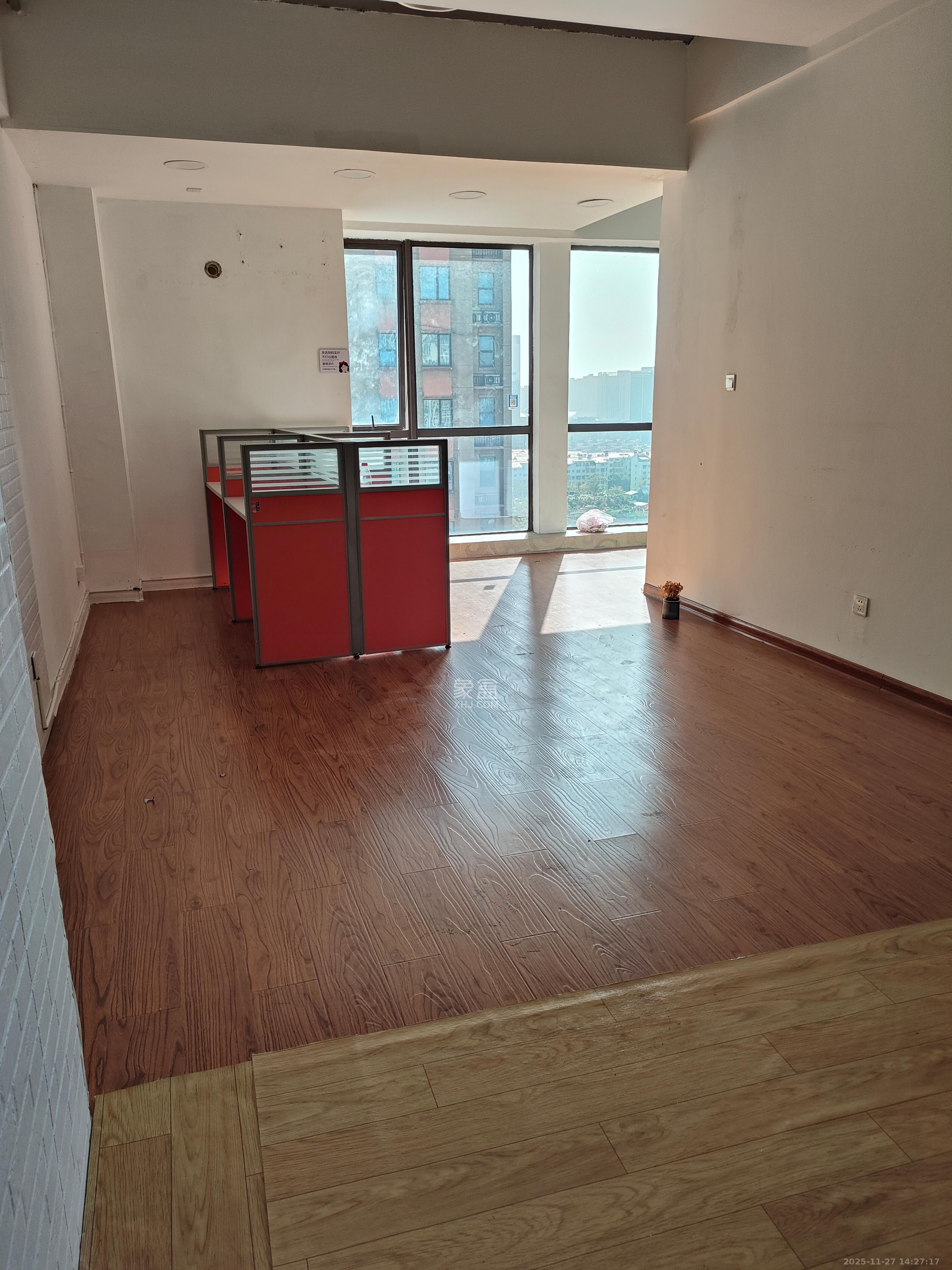 万象美域  1室1厅0卫    1200.0元/月室内图