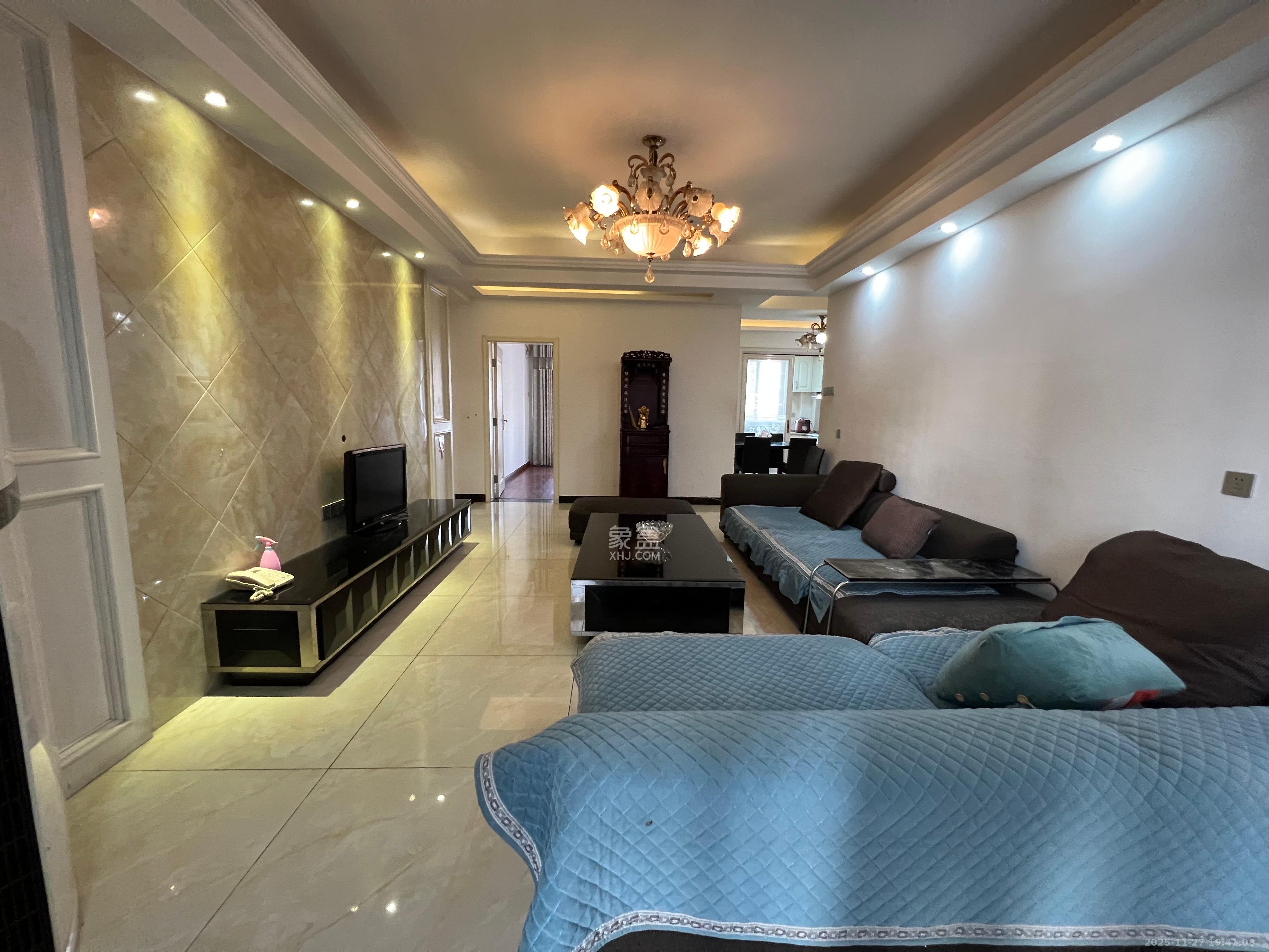 上河国际C区 3室2厅2卫 3200.0元/月 上河国际C区 3室2厅2卫 3200.0元/月室内图