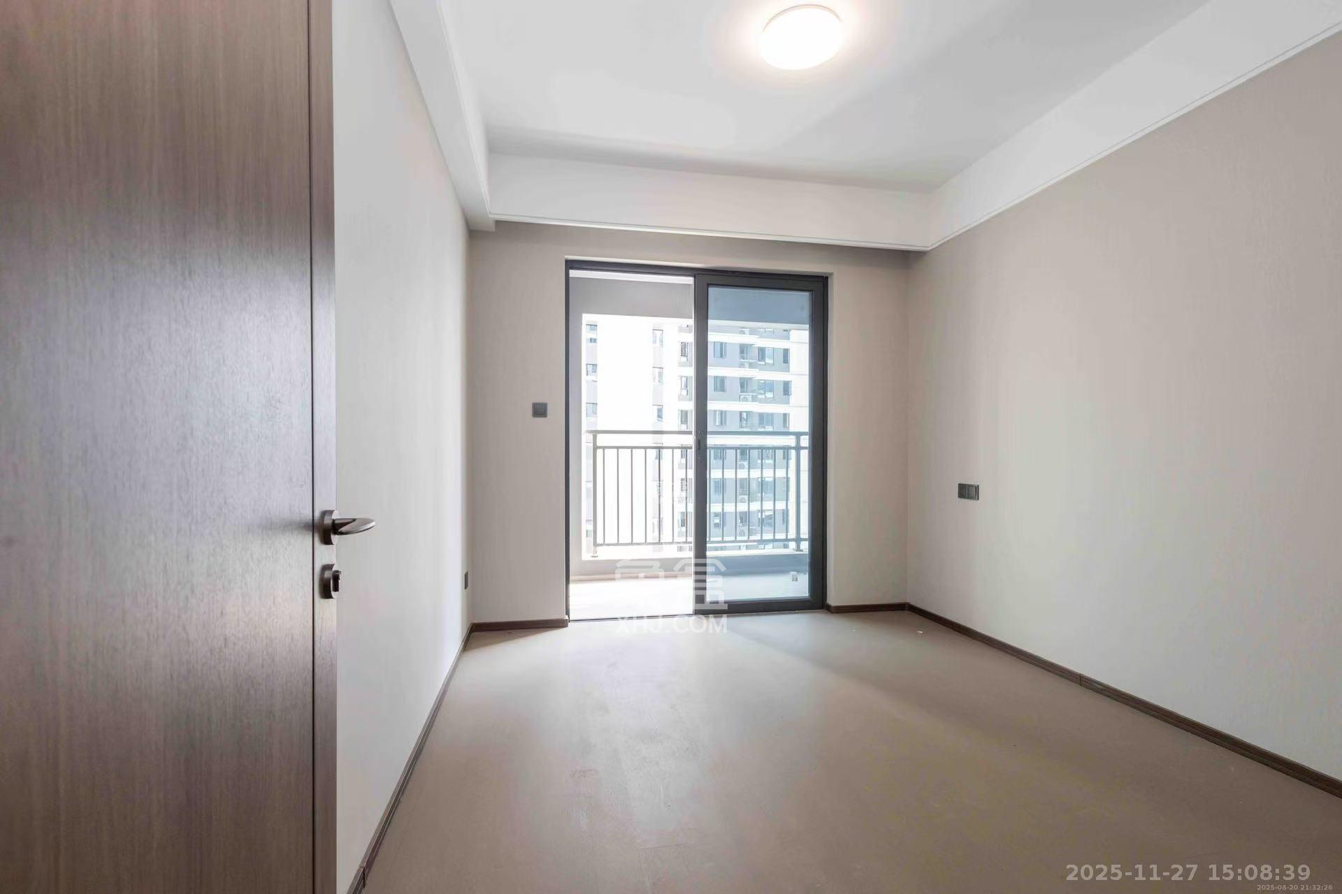 龙湖天璞  4室2厅1卫    4500.0元/月室内图