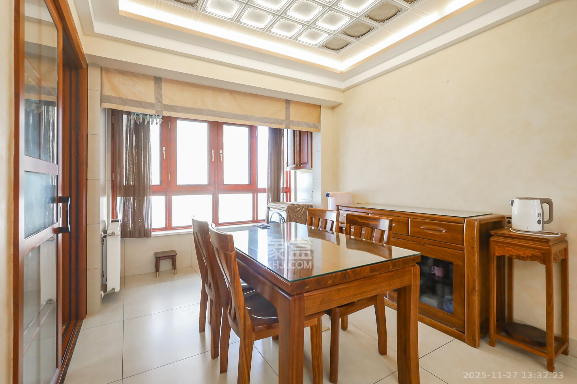 兰亭都荟（璟峰苑）  4室2厅1卫    220.0万其他