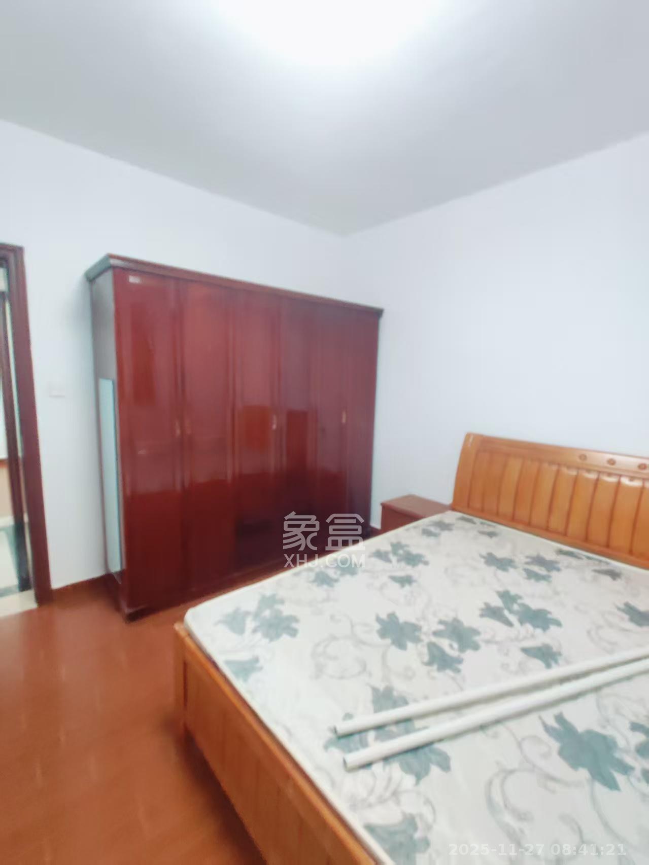 金富星城  3室2厅1卫    1500.0元/月室内图