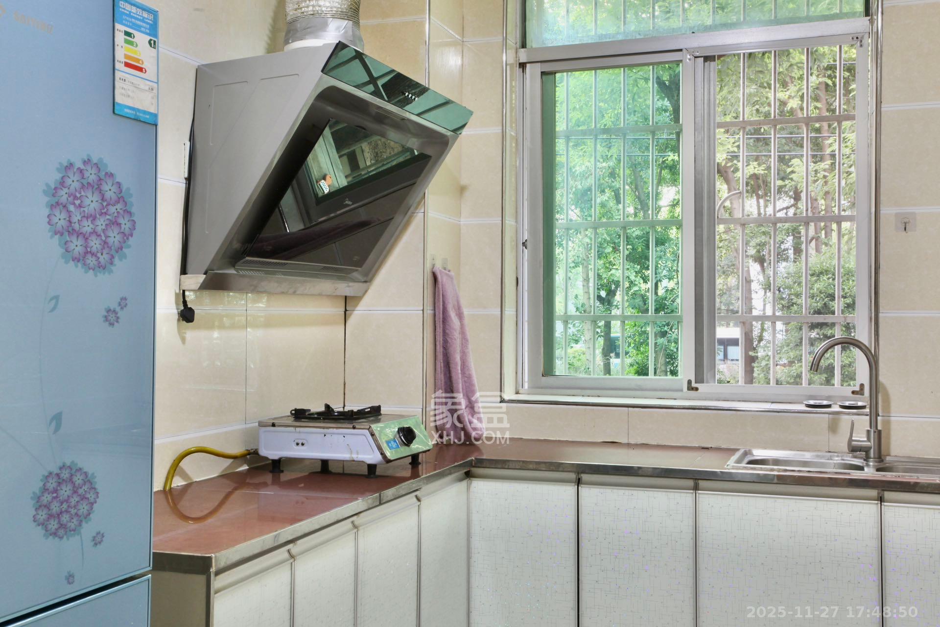 龙福小区 1室1厅1卫 1200.0元/月 龙福小区 1室1厅1卫 1200.0元/月室内图