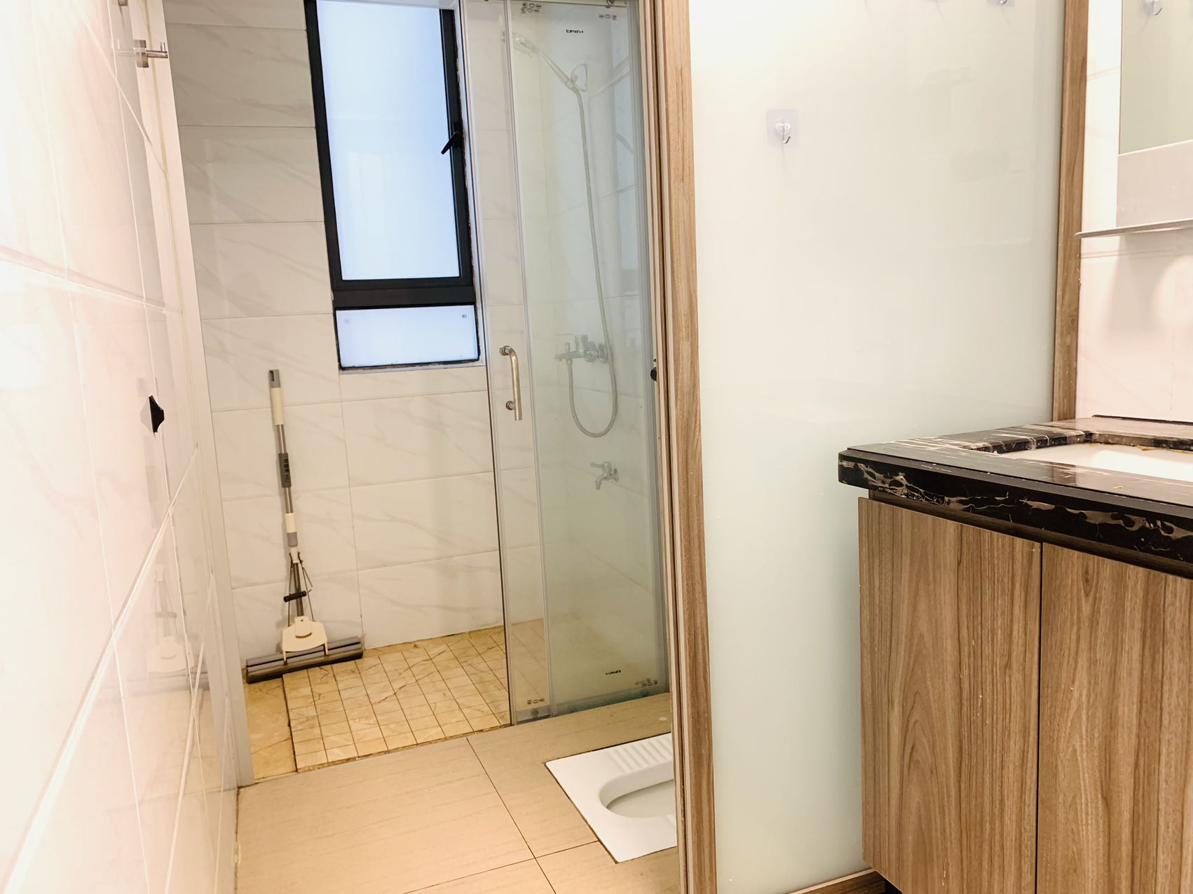 碧桂园梓山府  3室2厅2卫    2000.0元/月室内图