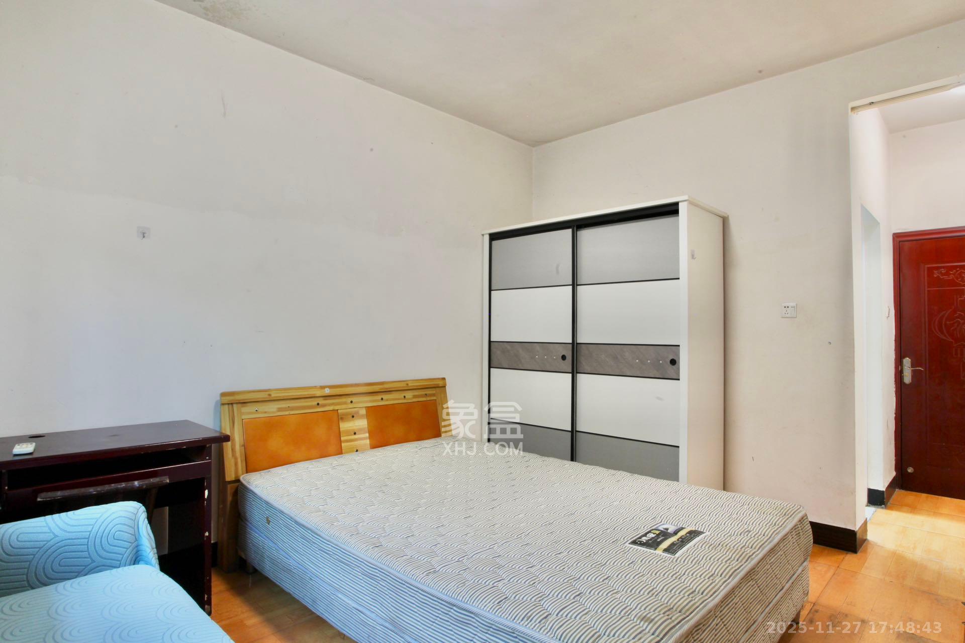 龙福小区  1室1厅1卫    1200.0元/月