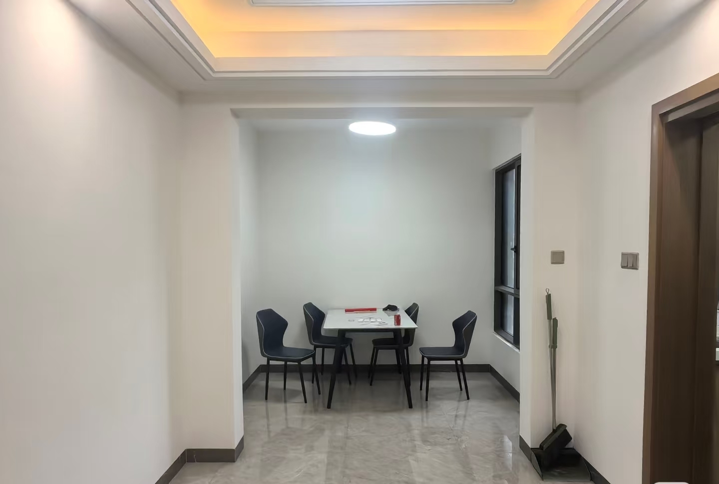 南海幸福汇 3室2厅2卫 2300.0元/月 南海幸福汇 3室2厅2卫 2300.0元/月室内图