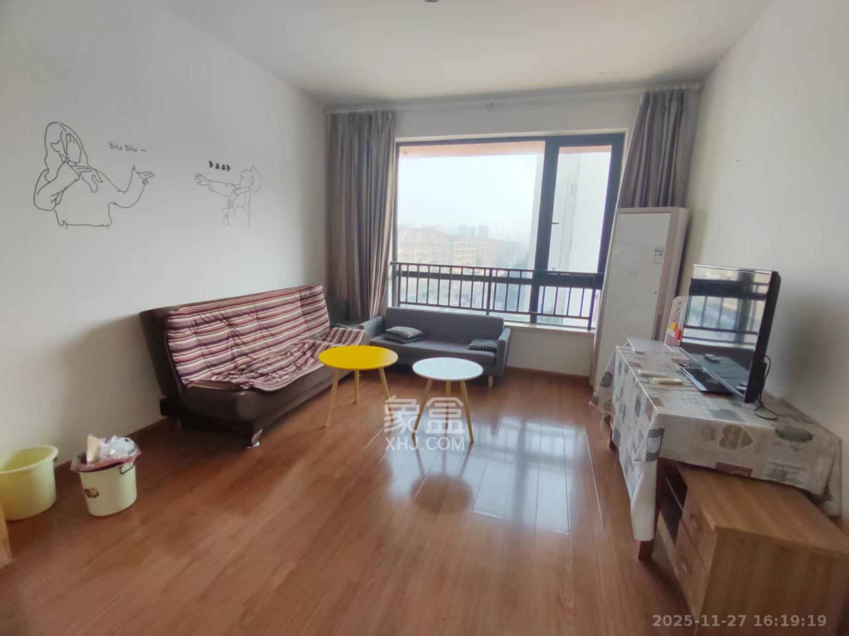 阳光100三期  2室1厅1卫    2000.0元/月