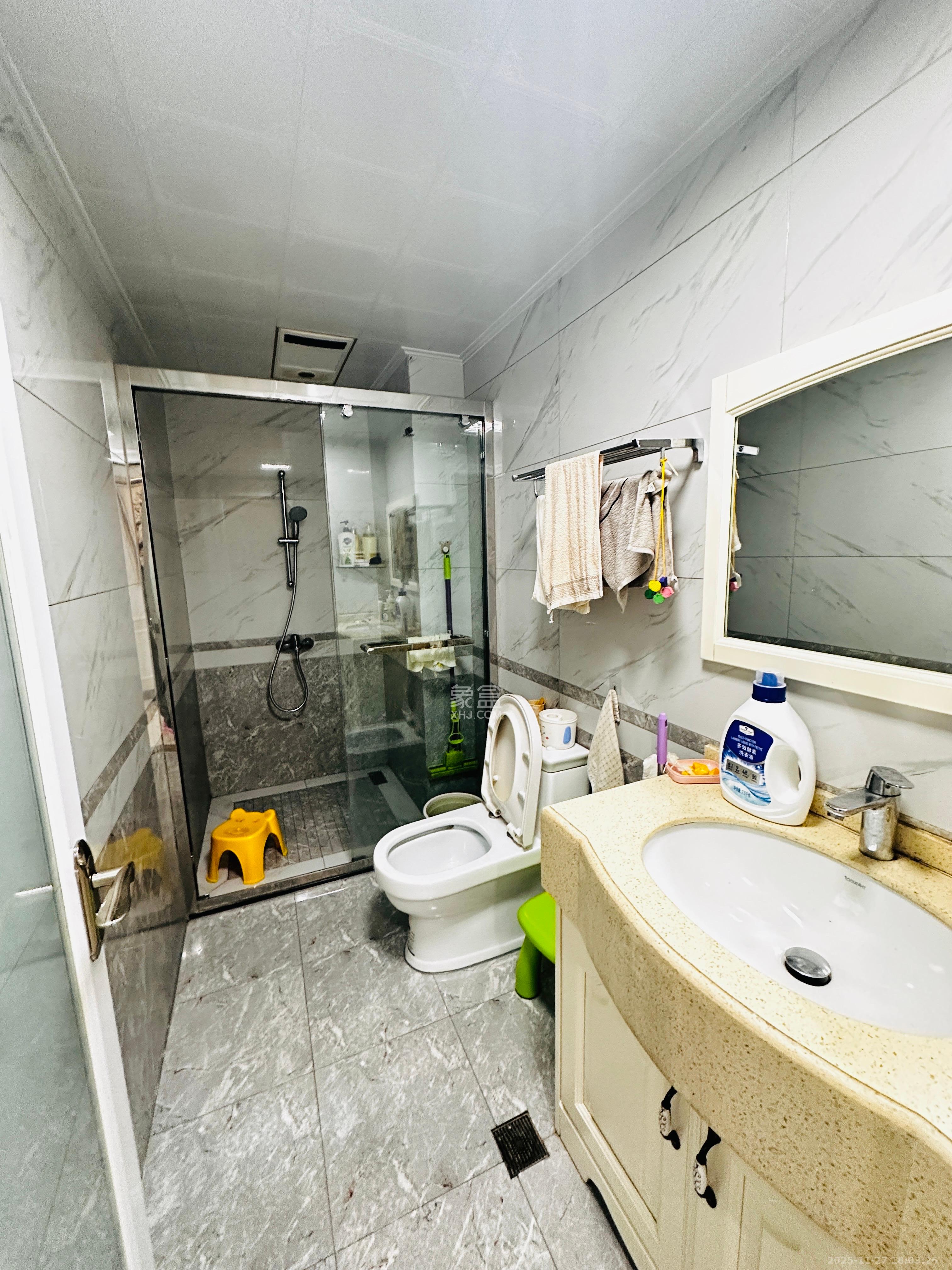 北辰定江洋 3室2厅2卫 8800.0元/月 北辰定江洋 3室2厅2卫 8800.0元/月室内图