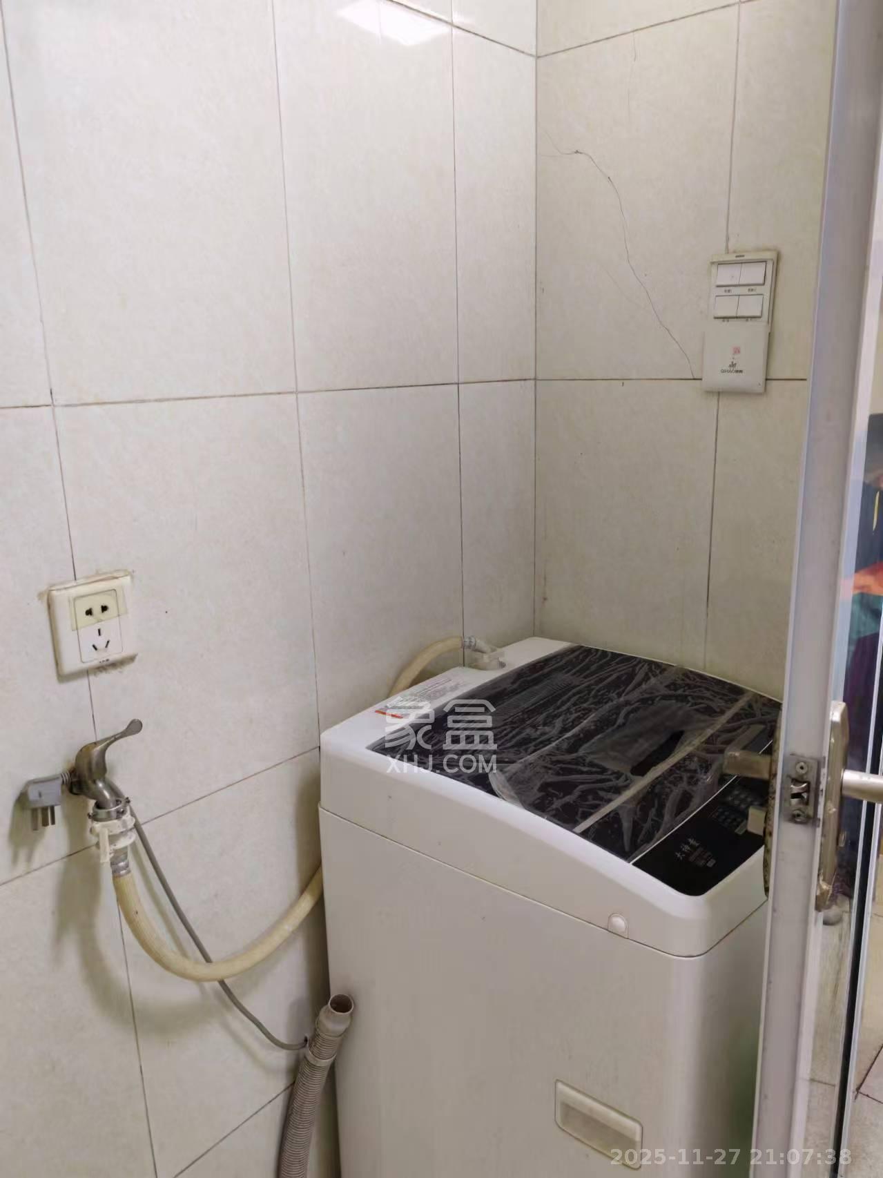 时代星城  1室1厅1卫    900.0元/月室内图