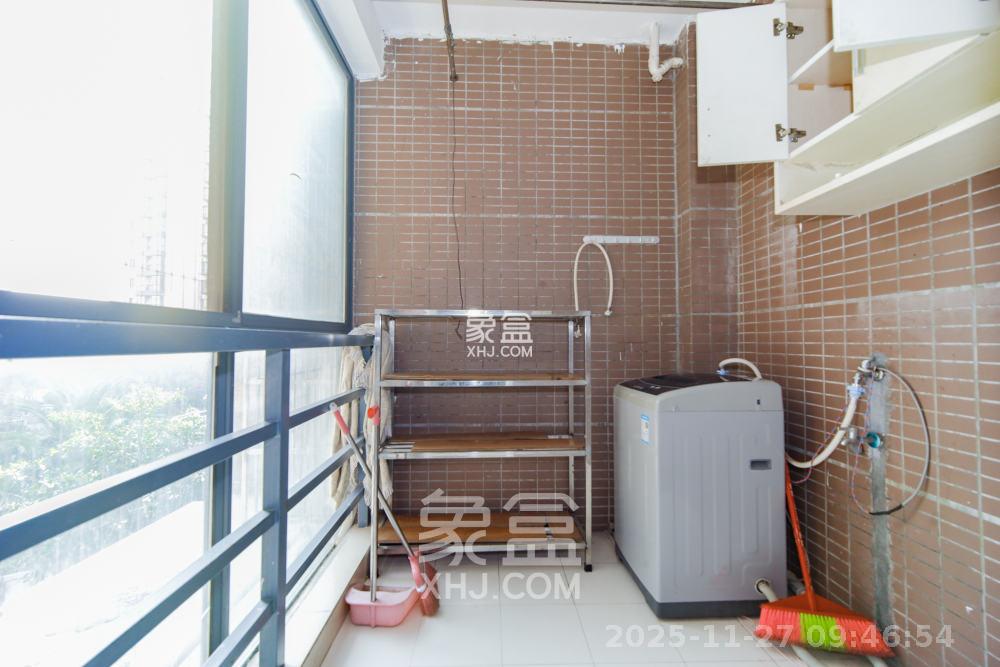 瑞都华庭(华庭美苑) 3室2厅2卫 2100.0元/月 瑞都华庭(华庭美苑) 3室2厅2卫 2100.0元/月室内图