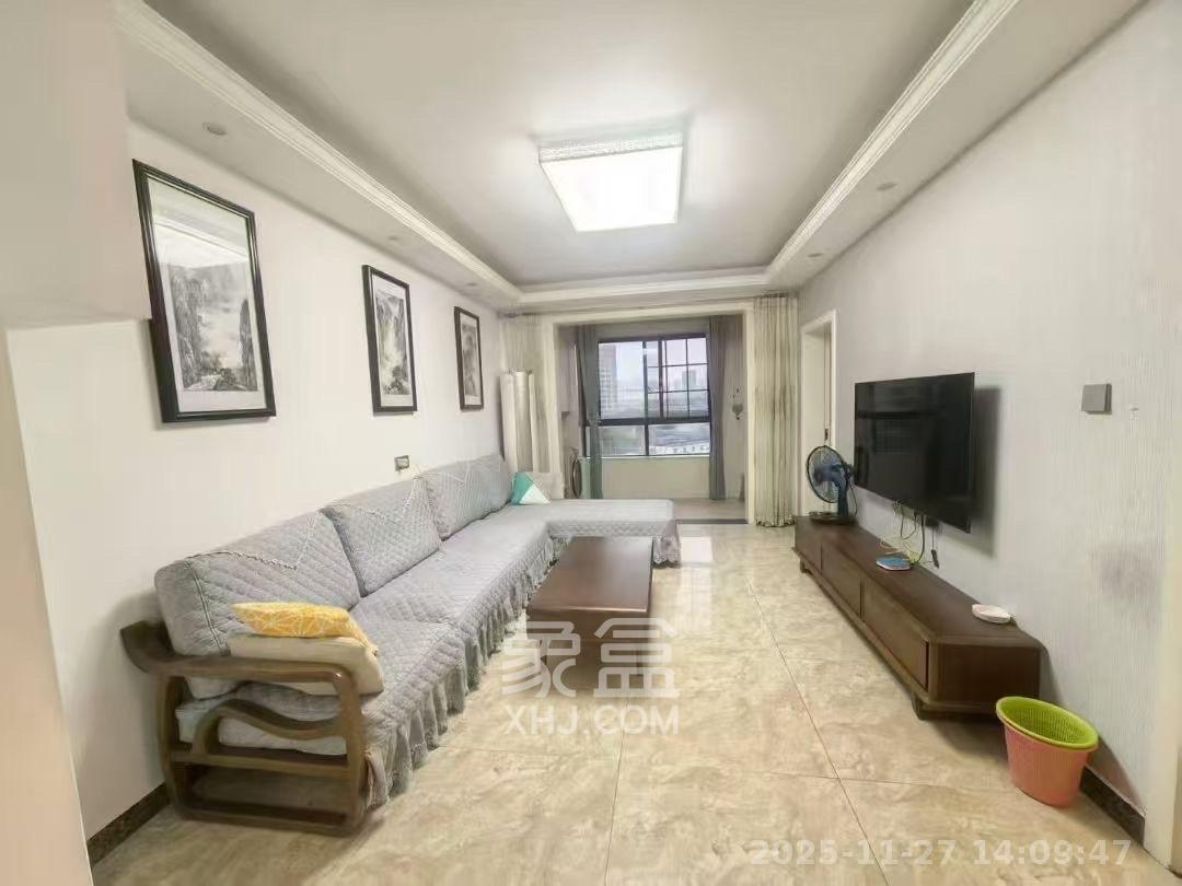 金地格林公馆  3室1厅1卫    3000.0元/月