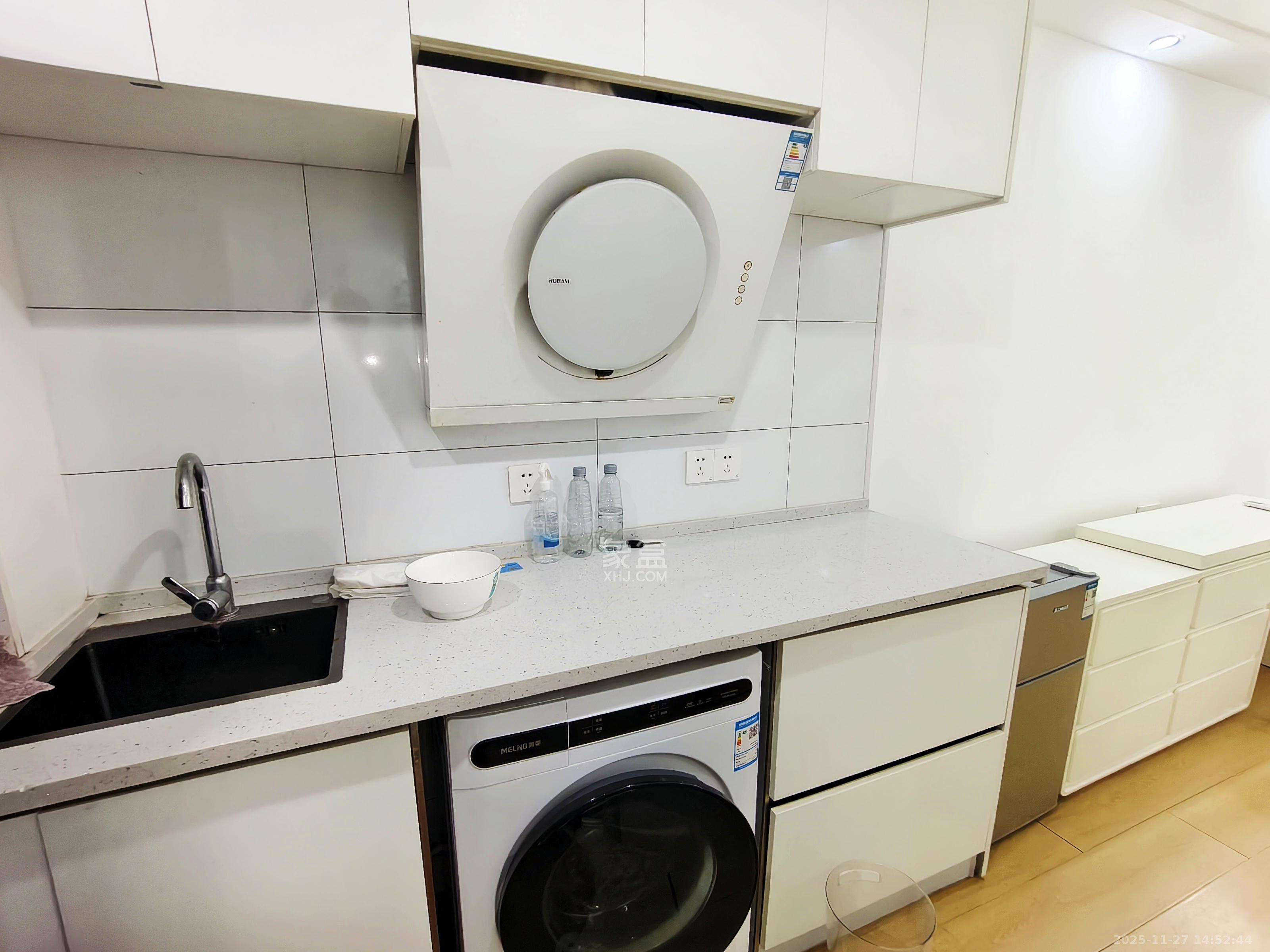 保利海德公园  1室1厅1卫    1600.0元/月室内图