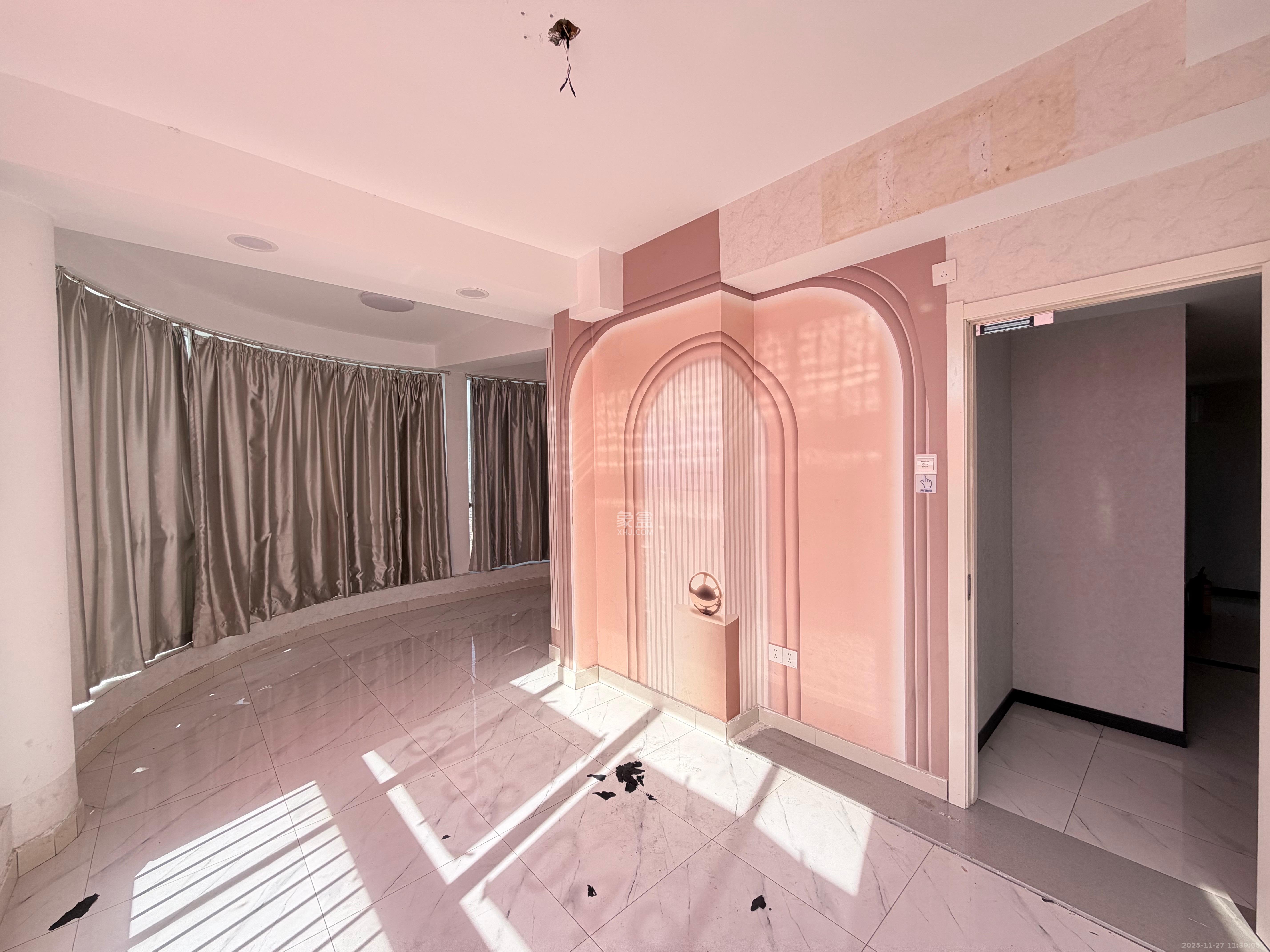 都市阳光大厦  9室0厅0卫    6500.0元/月室内图