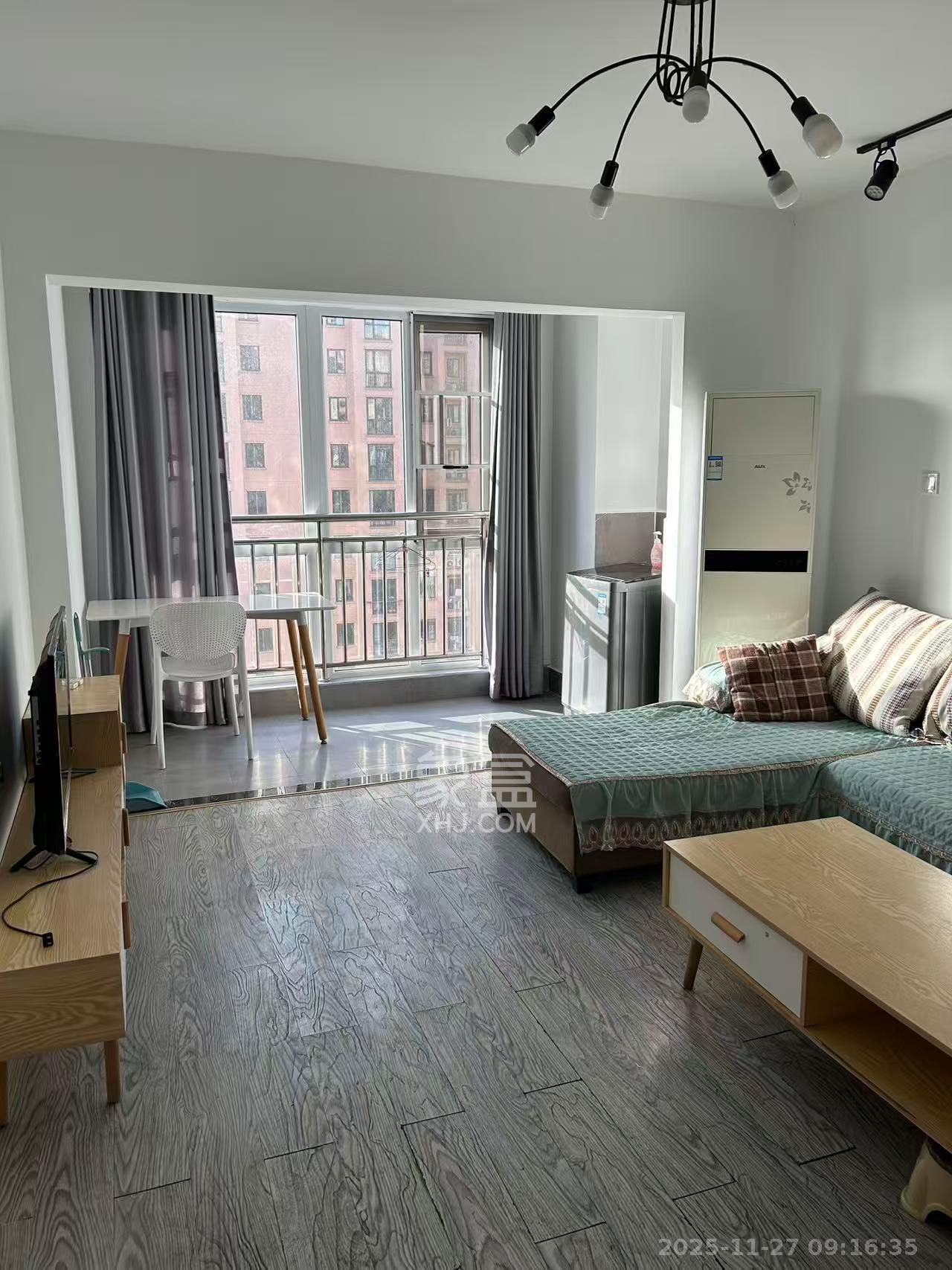 丽发新城  2室2厅1卫    1900.0元/月室内图