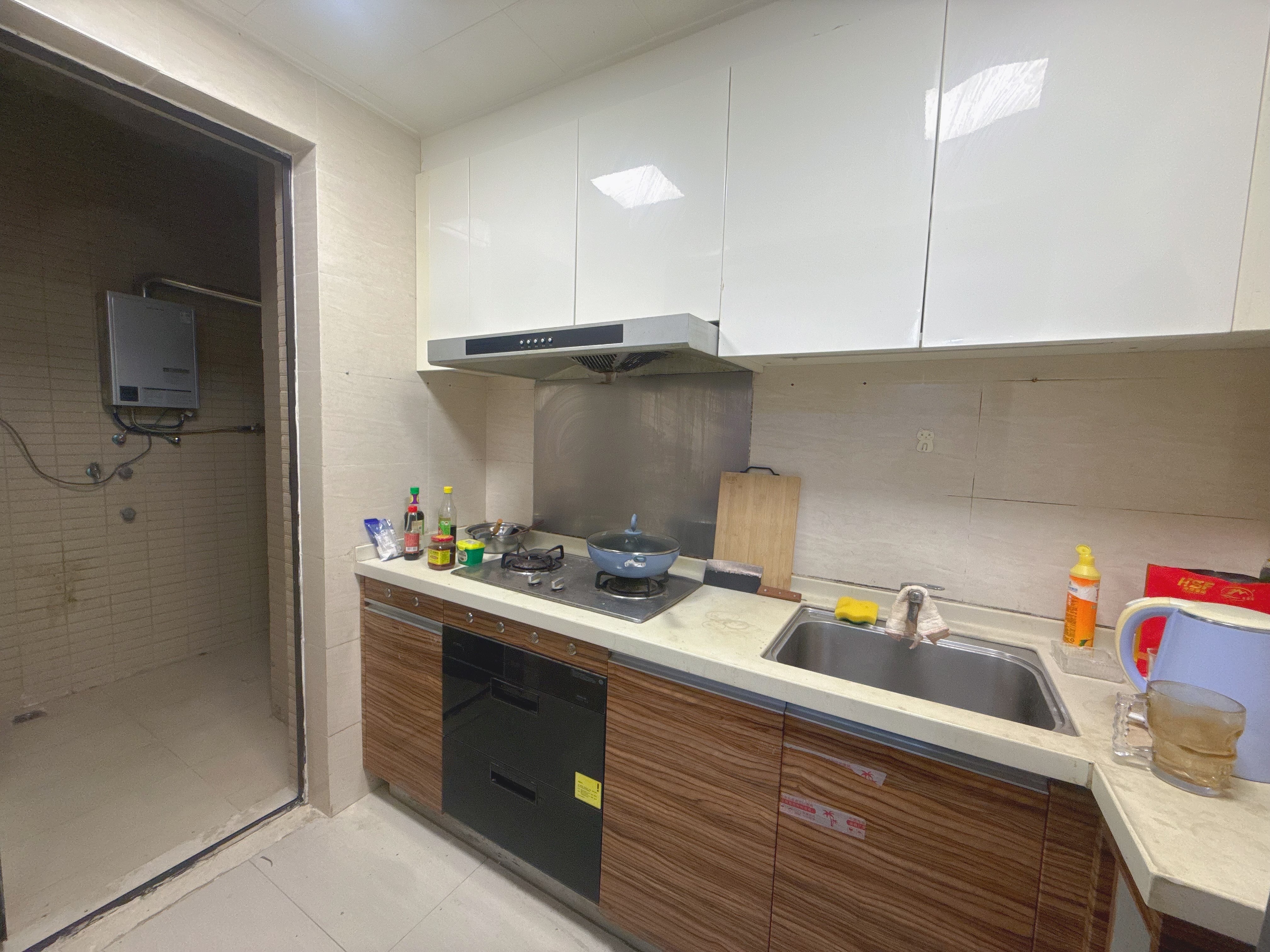 中海锦城  2室2厅1卫    2600.0元/月室内图