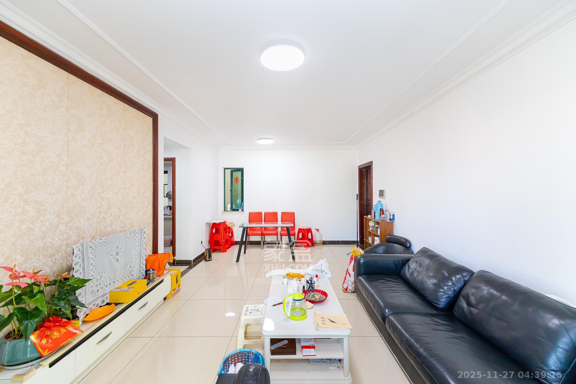 恒大名都 3室2厅2卫 55.0万 恒大名都 3室2厅2卫 55.0万客厅