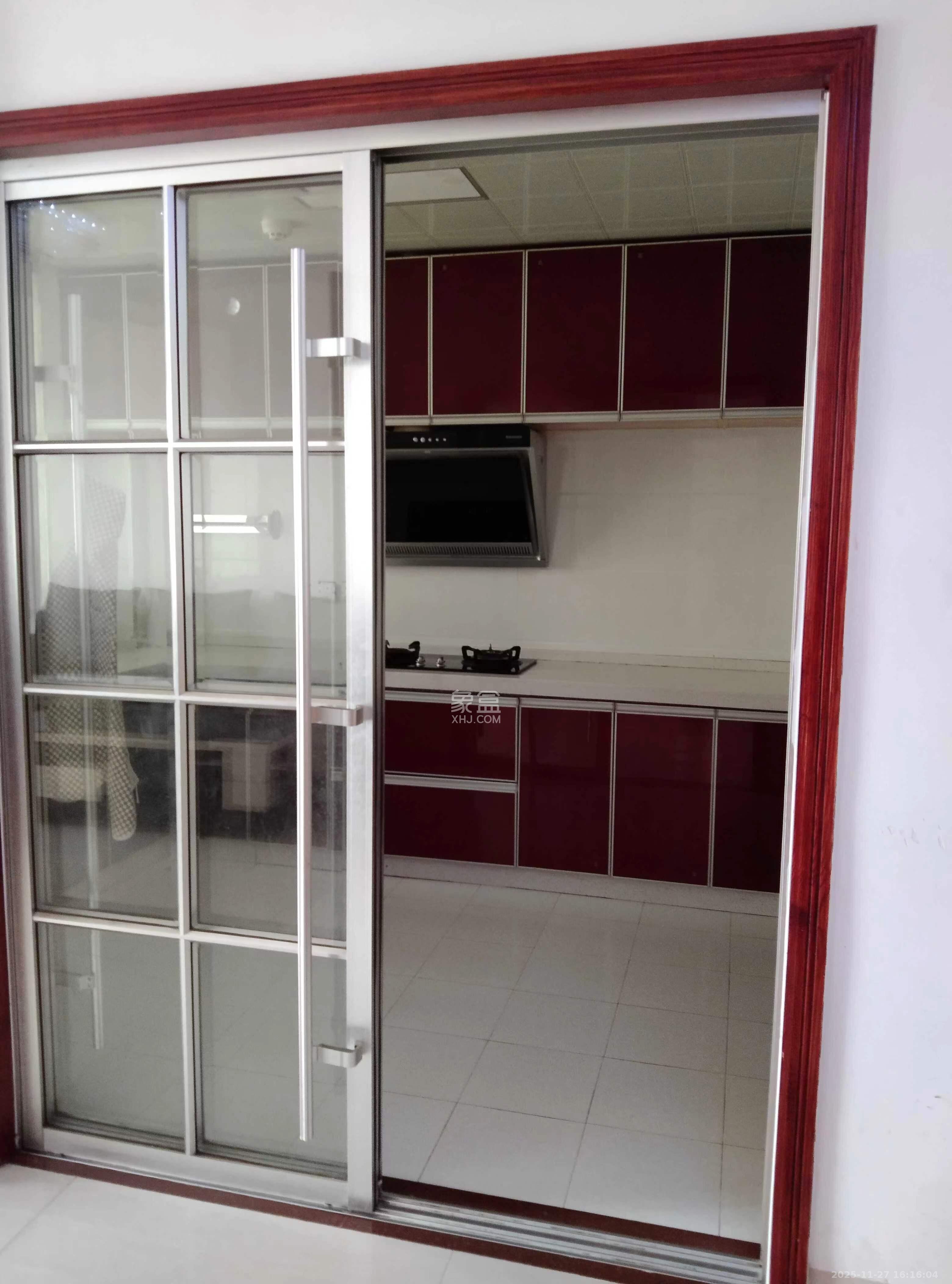 东方芙蓉  3室1厅1卫    3000.0元/月室内图