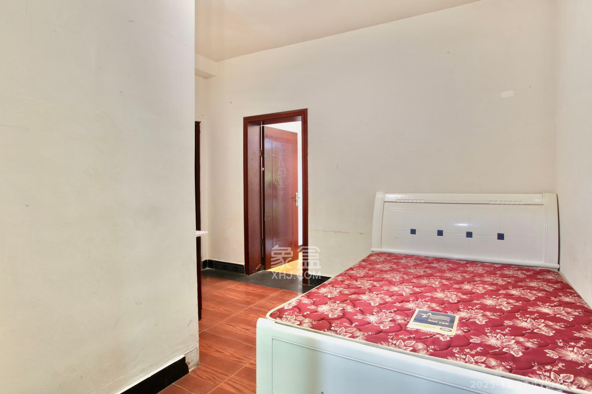 龙福小区 1室1厅1卫 1200.0元/月 龙福小区 1室1厅1卫 1200.0元/月室内图