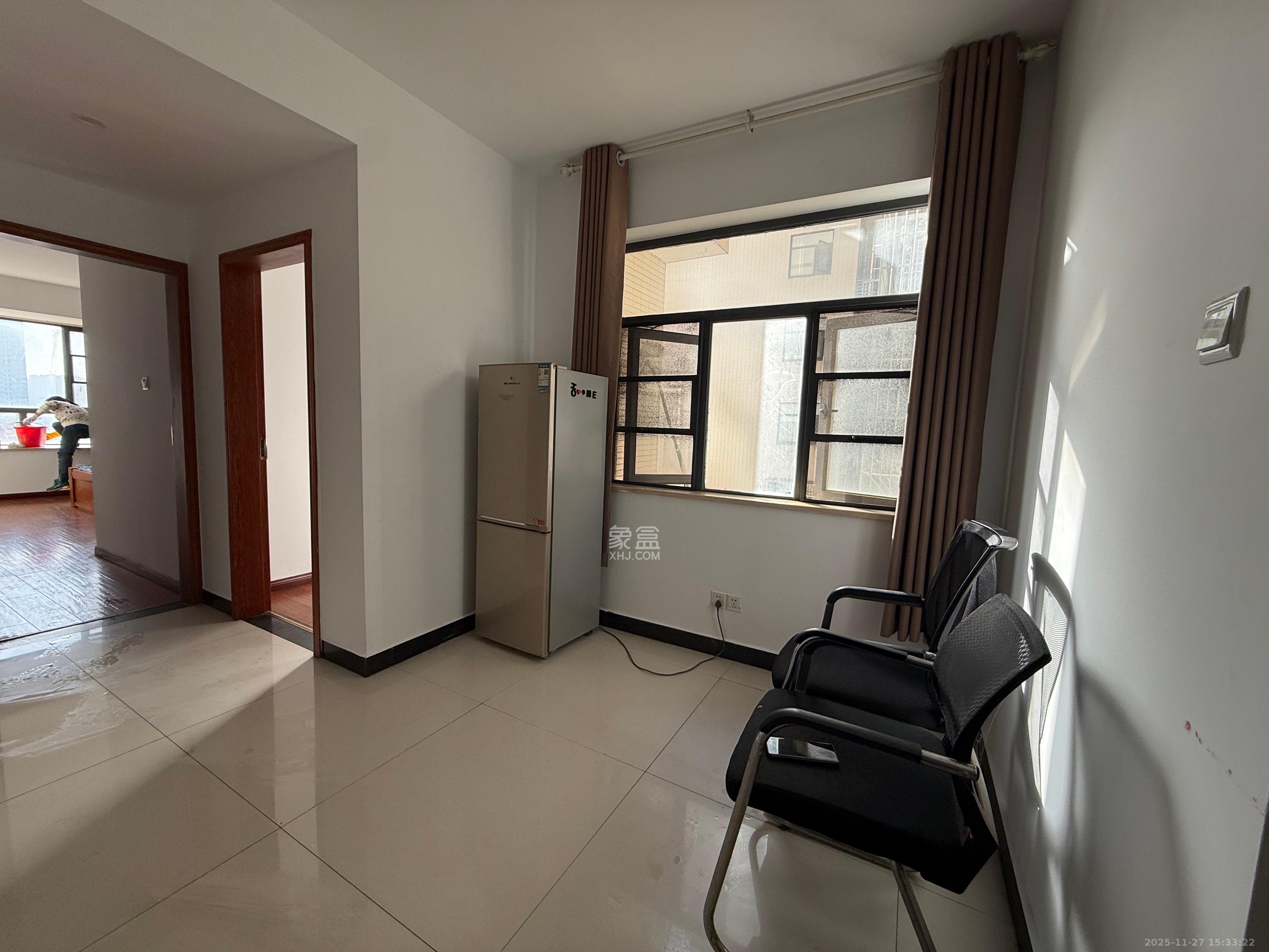 茶山馨苑 1室2厅1卫 2500.0元/月 茶山馨苑 1室2厅1卫 2500.0元/月室内图