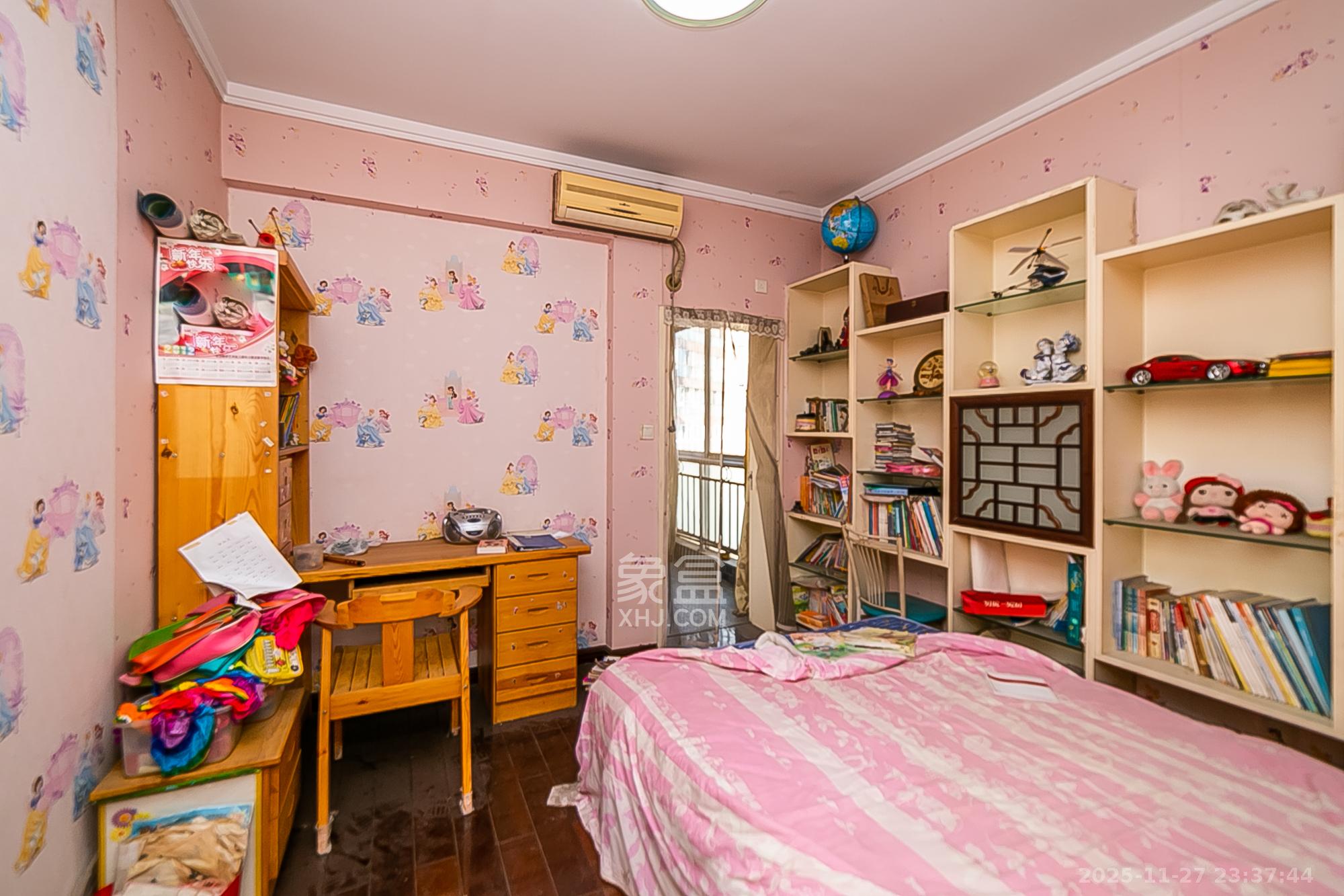 华银园 3室2厅2卫 100.0万 华银园 3室2厅2卫 100.0万卧室