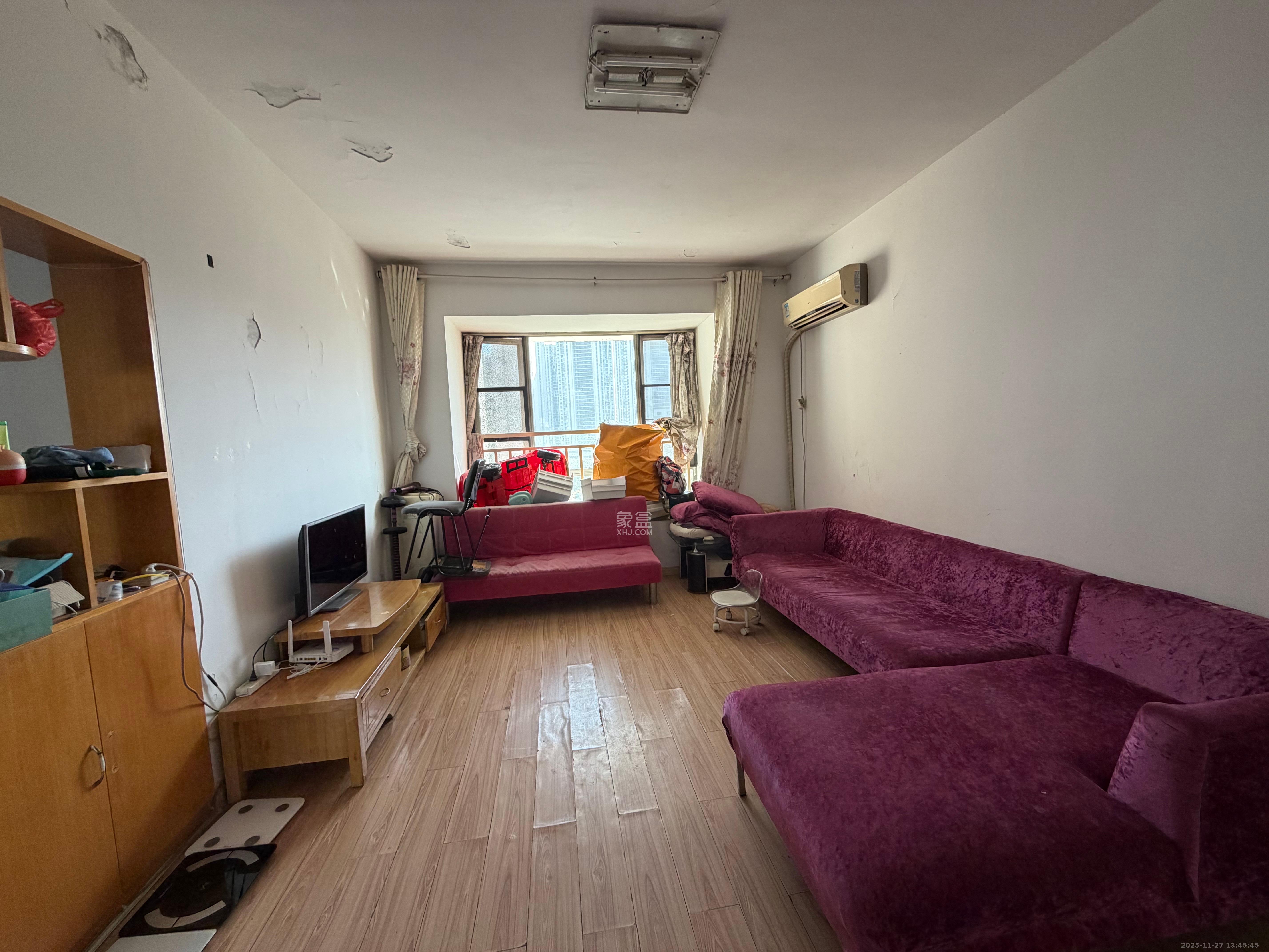 新城新世界一二三期  3室2厅1卫    2500.0元/月