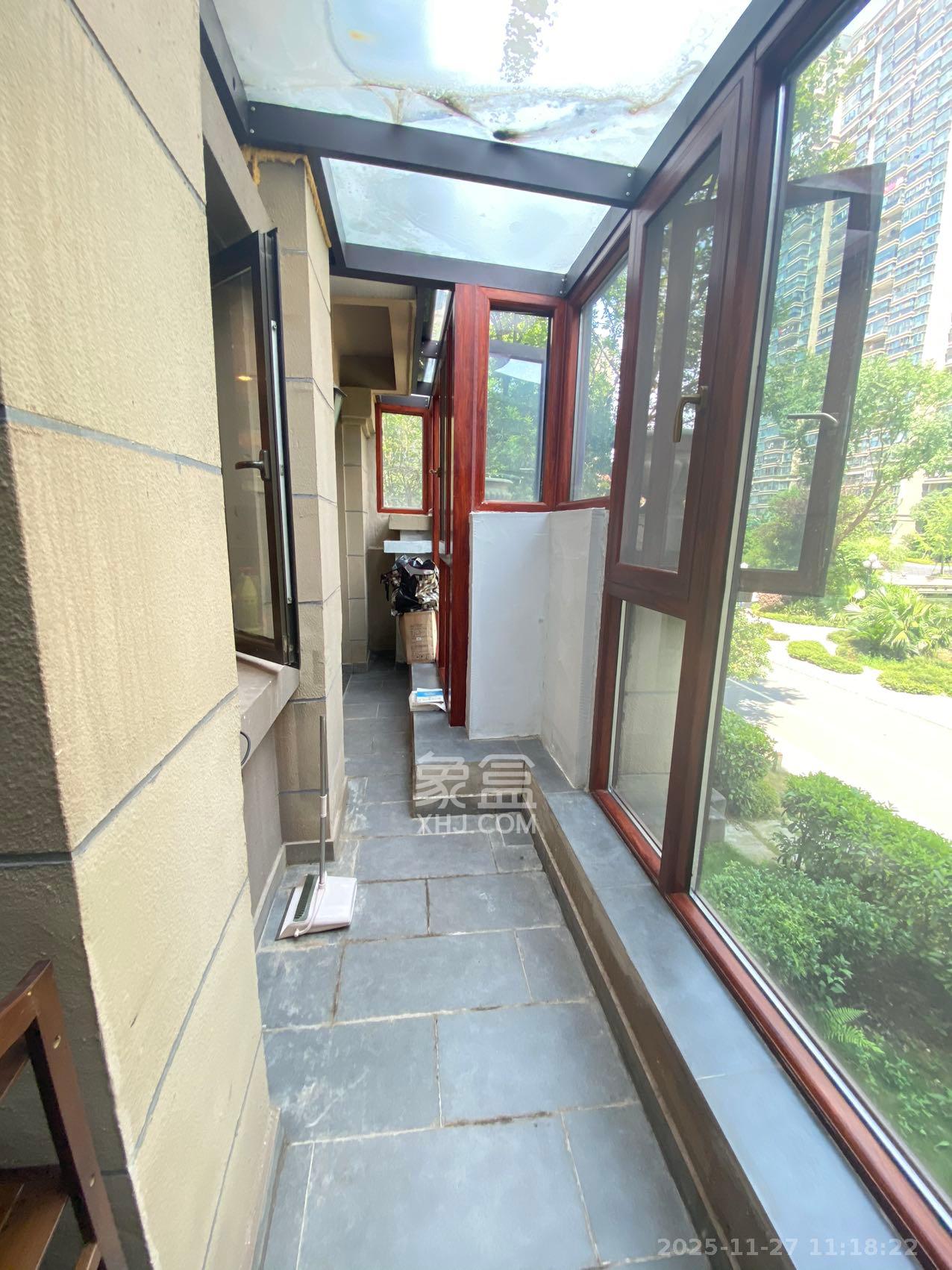 恒大御景天下城一期  3室2厅2卫    3300.0元/月室内图