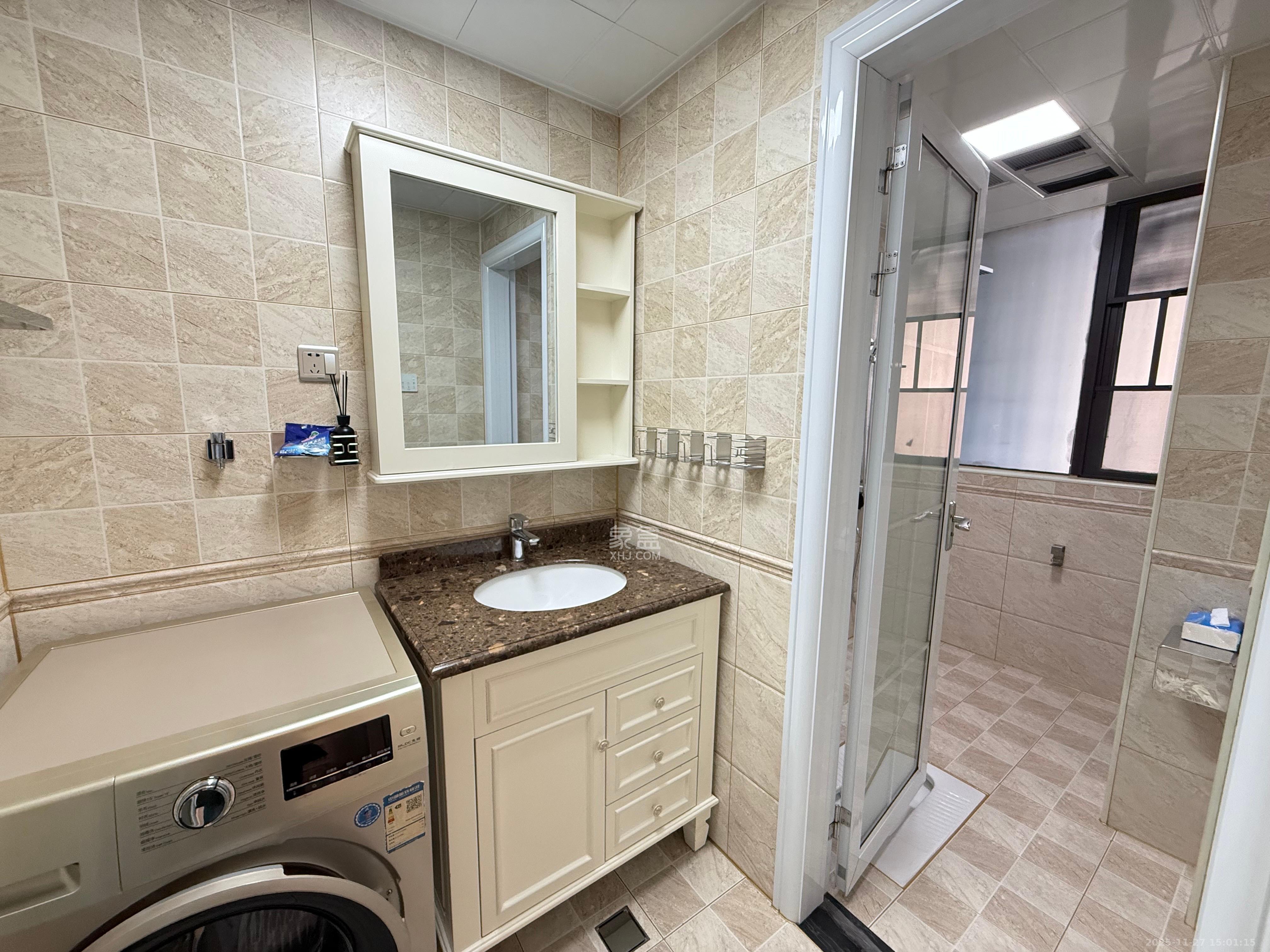 星湖湾一期高层 3室2厅1卫 2500.0元/月 星湖湾一期高层 3室2厅1卫 2500.0元/月室内图