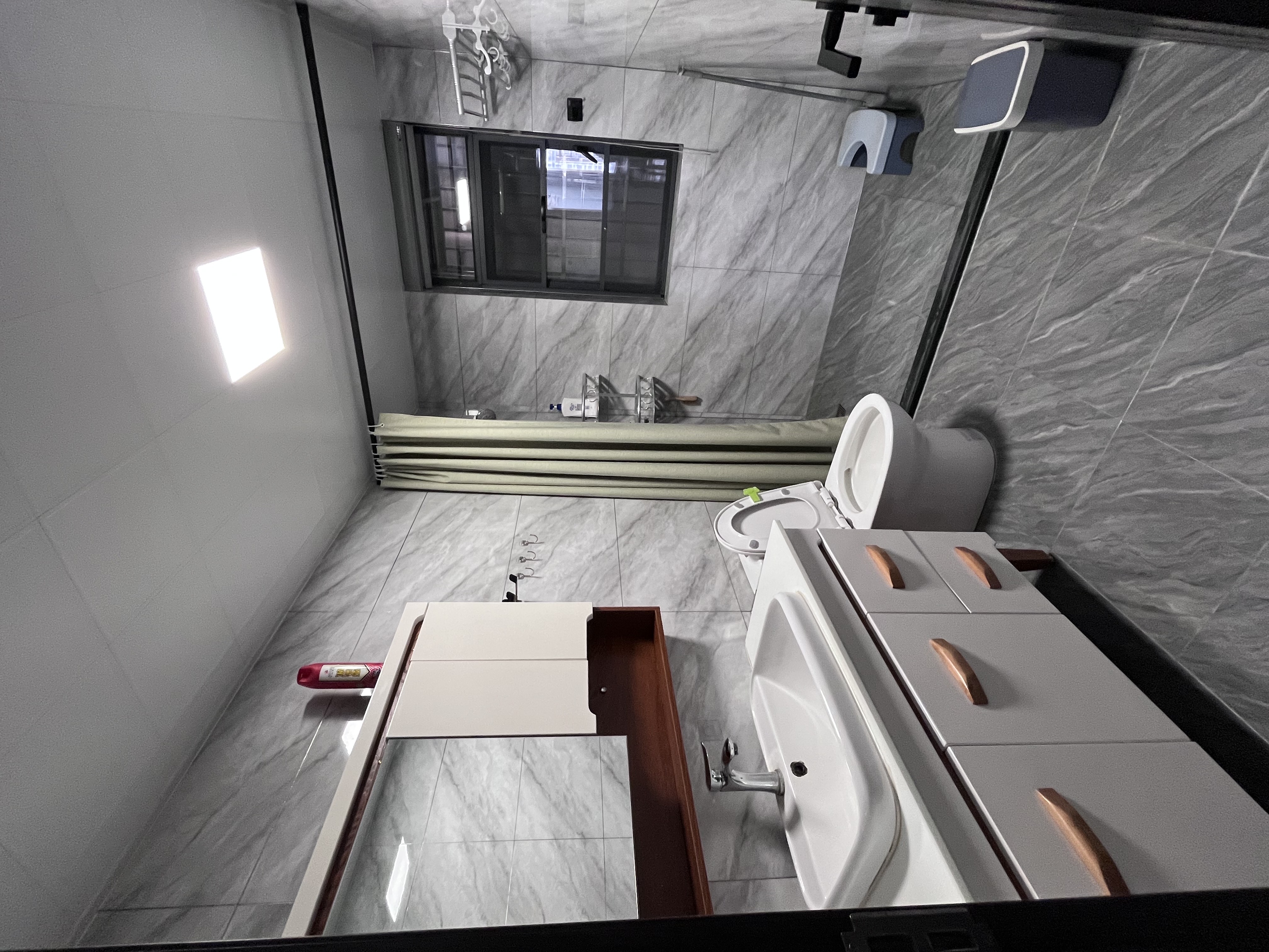 置地花园  3室2厅2卫    3600.0元/月室内图