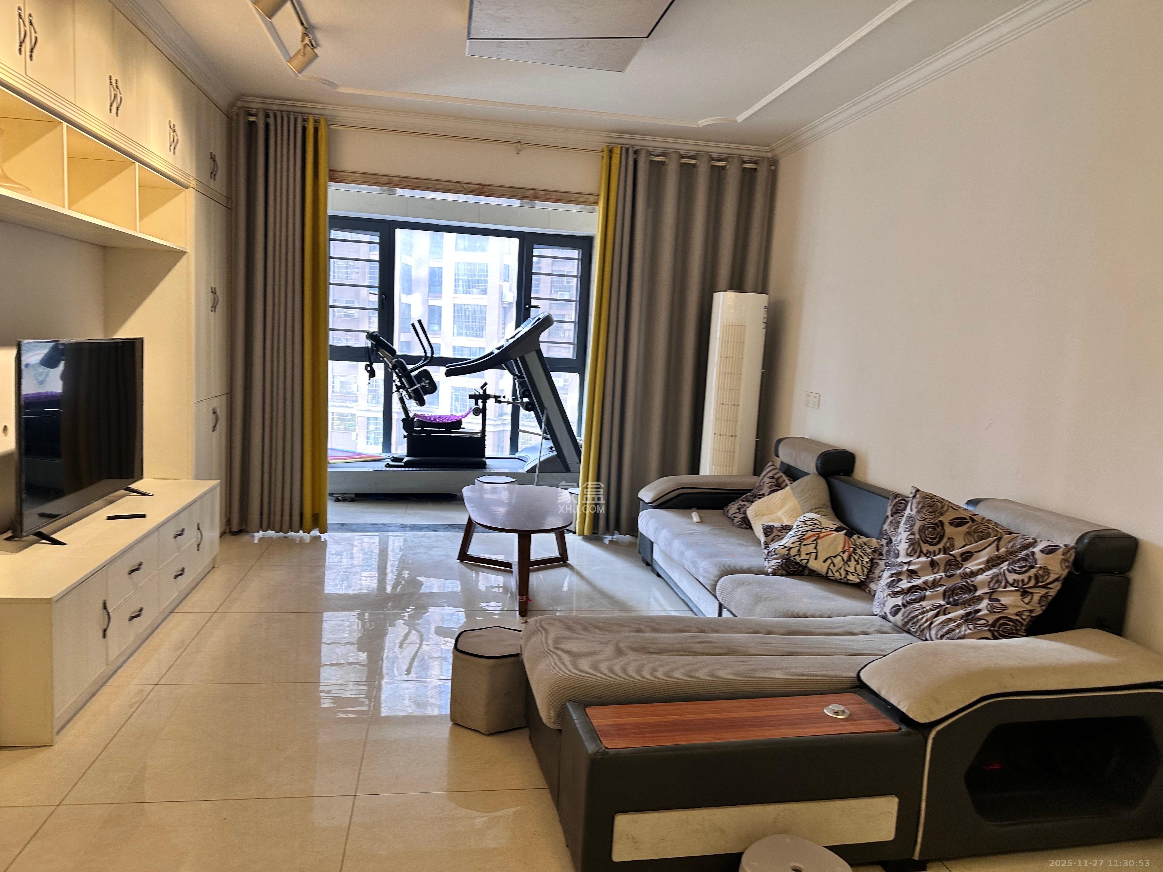 家和院  4室2厅2卫    2200.0元/月室内图