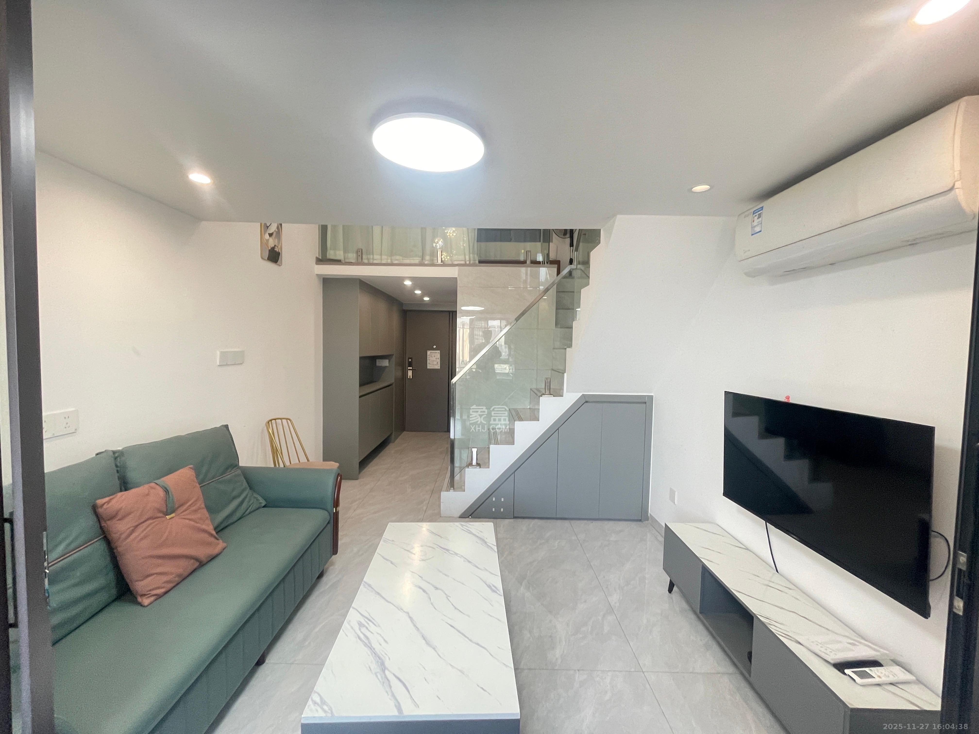 卓越伊景寓  2室2厅1卫    2000.0元/月室内图