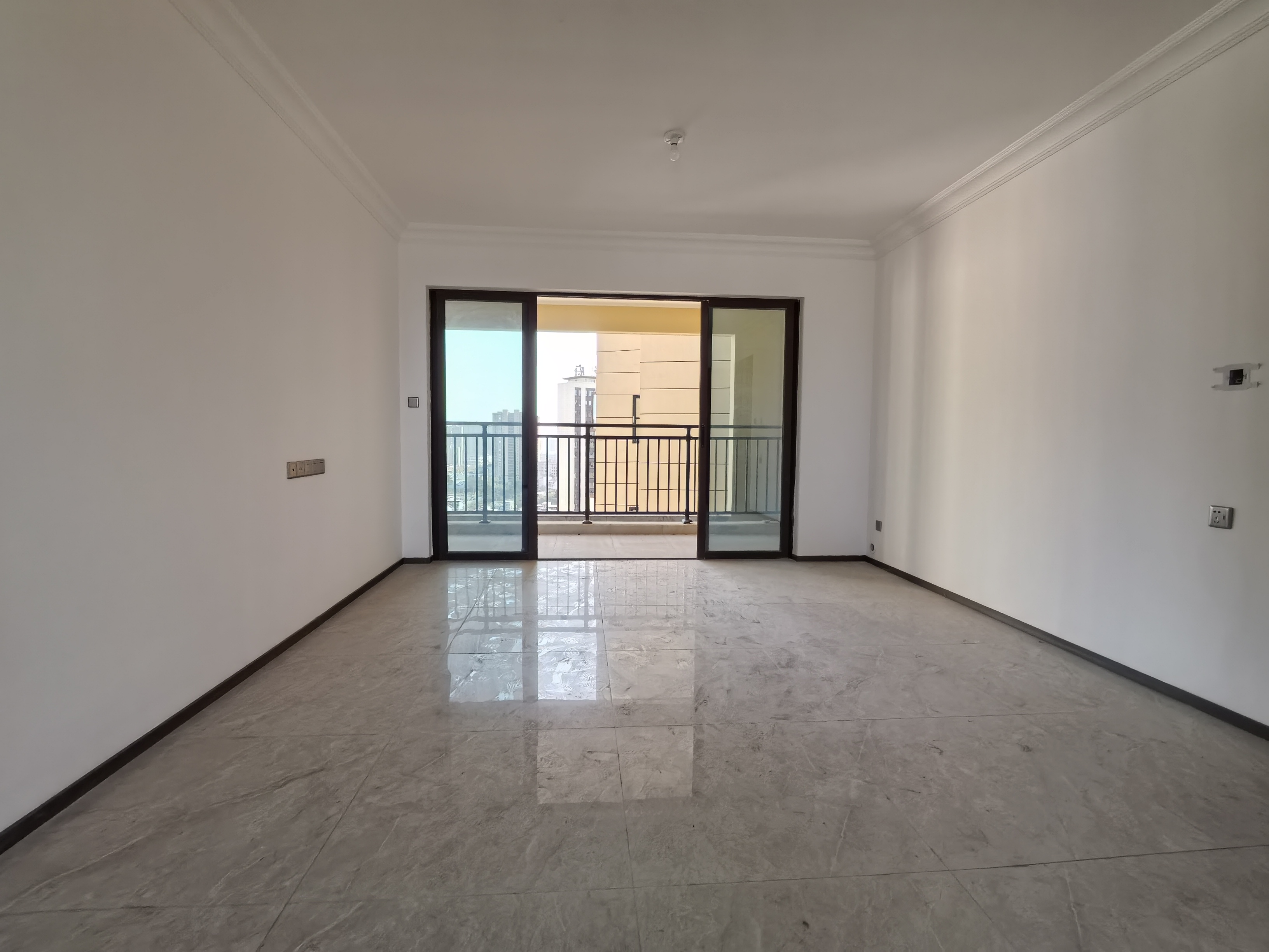 碧桂园.珺悦府 0室0厅0卫 78.0万 碧桂园.珺悦府 0室0厅0卫 78.0万客厅