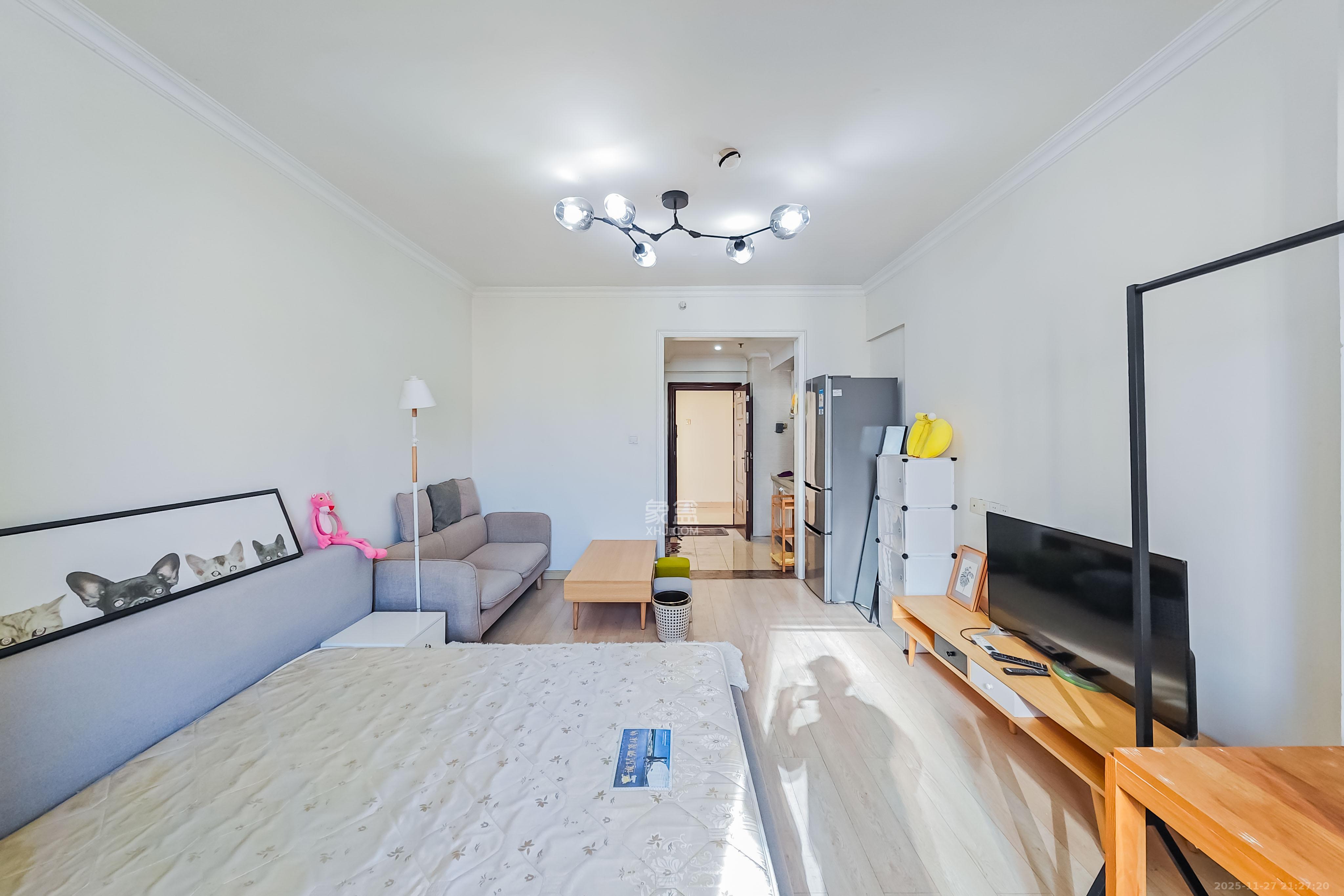 五江天街北区 1室1厅1卫 24.0万 五江天街北区 1室1厅1卫 24.0万客厅