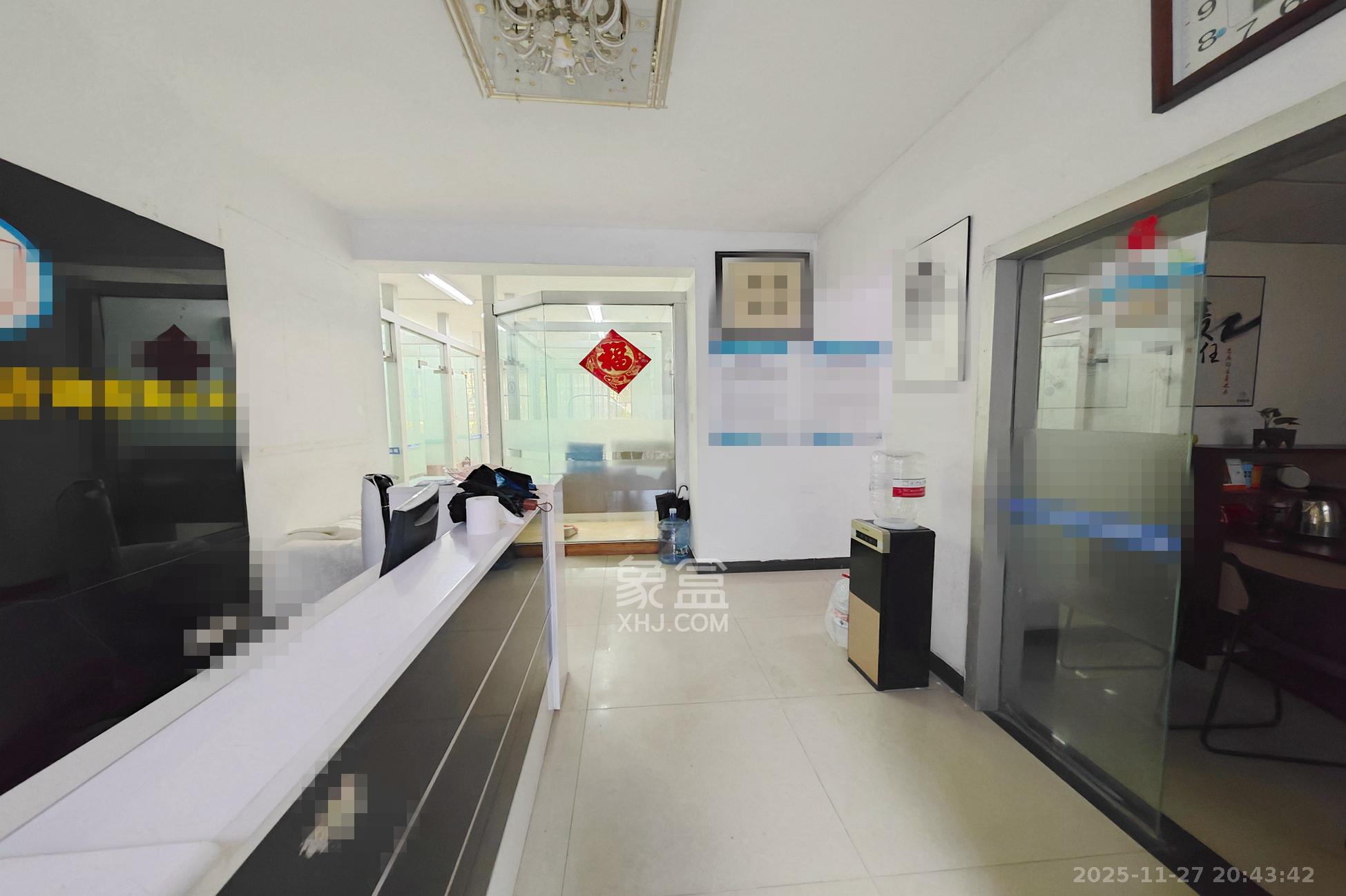 景江雅苑 4室2厅2卫 110.0万 景江雅苑 4室2厅2卫 110.0万客厅